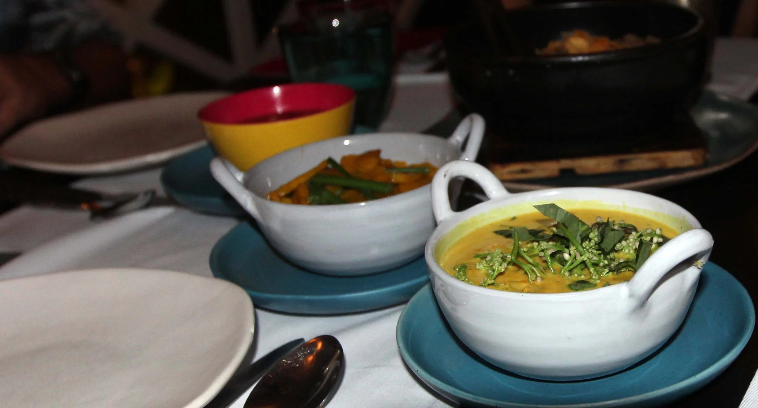 2013 BKK - NIGHT OUT AT ISSAYA WITH FRIENDS (35).JPG