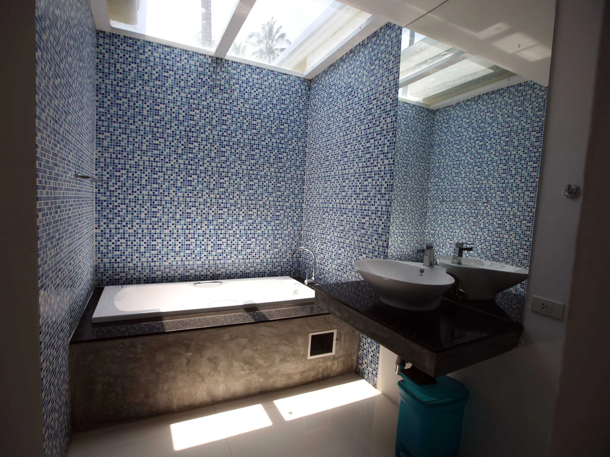 2015 Koh Lanta Songkran with friends from ISB (169).JPG