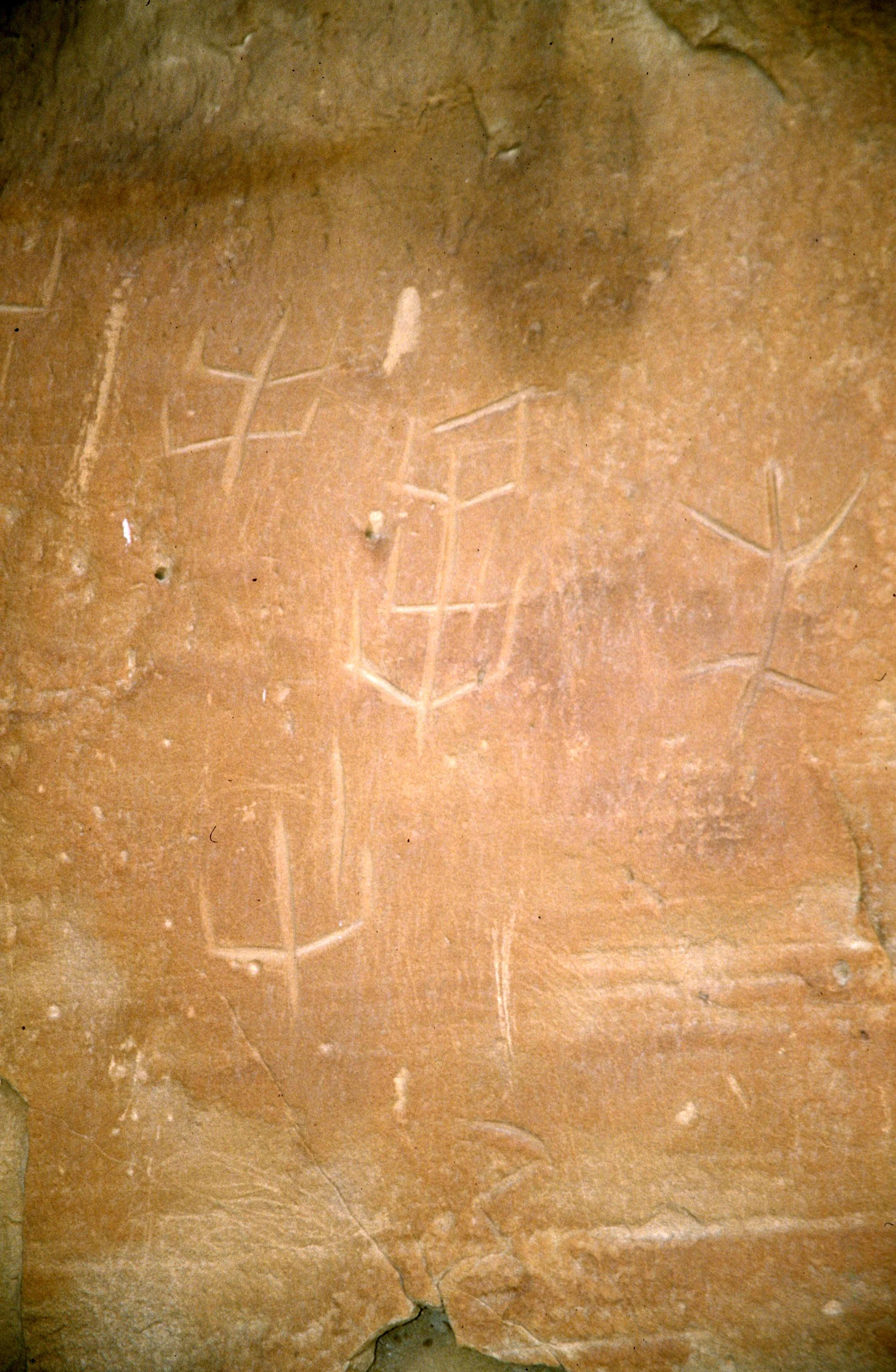 ANASAZILAND - CHACO - PETROGLYPHS.jpg