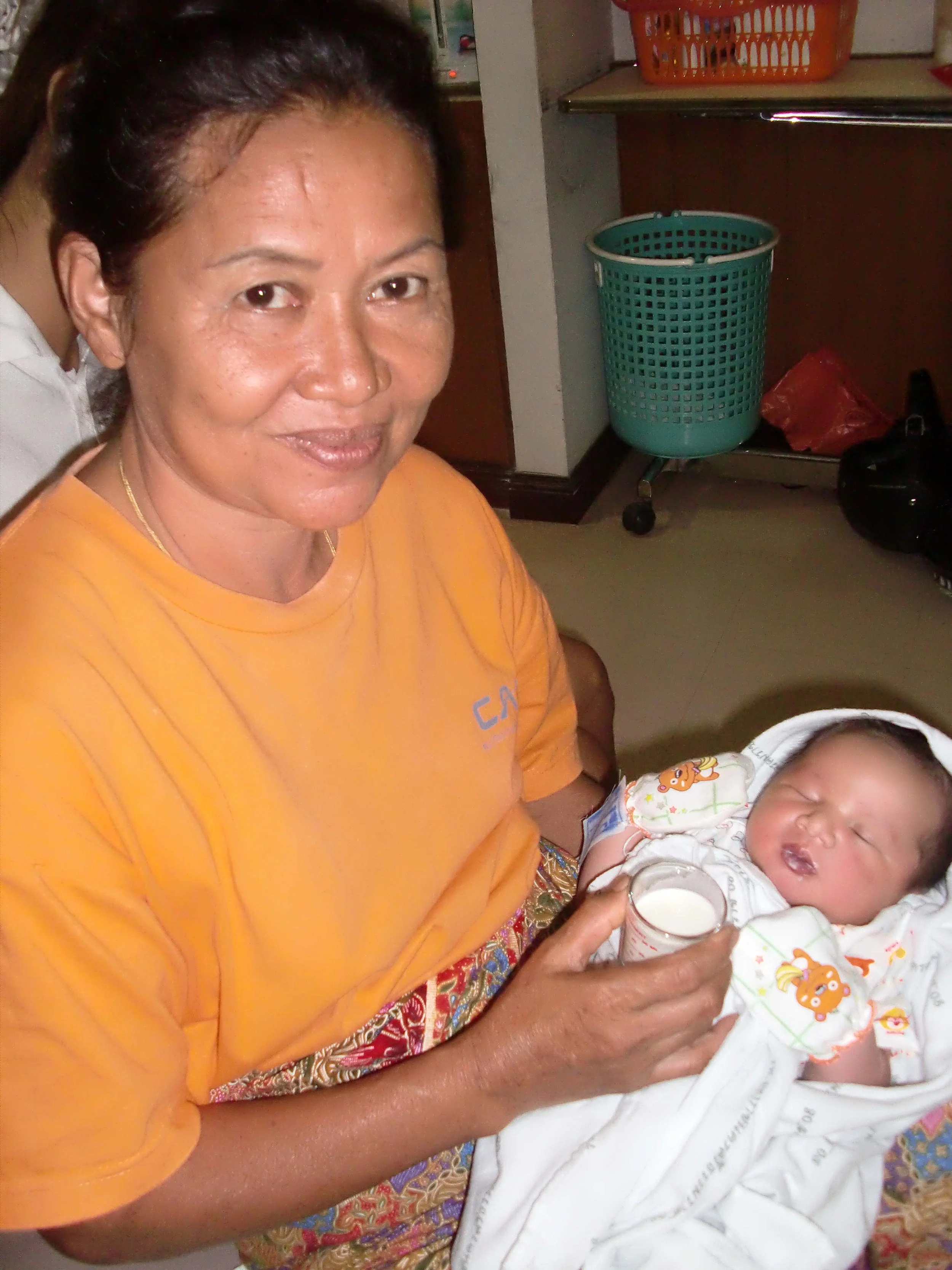 2011 Nakhonsithammarat Kak's Kid's Birth (3).JPG