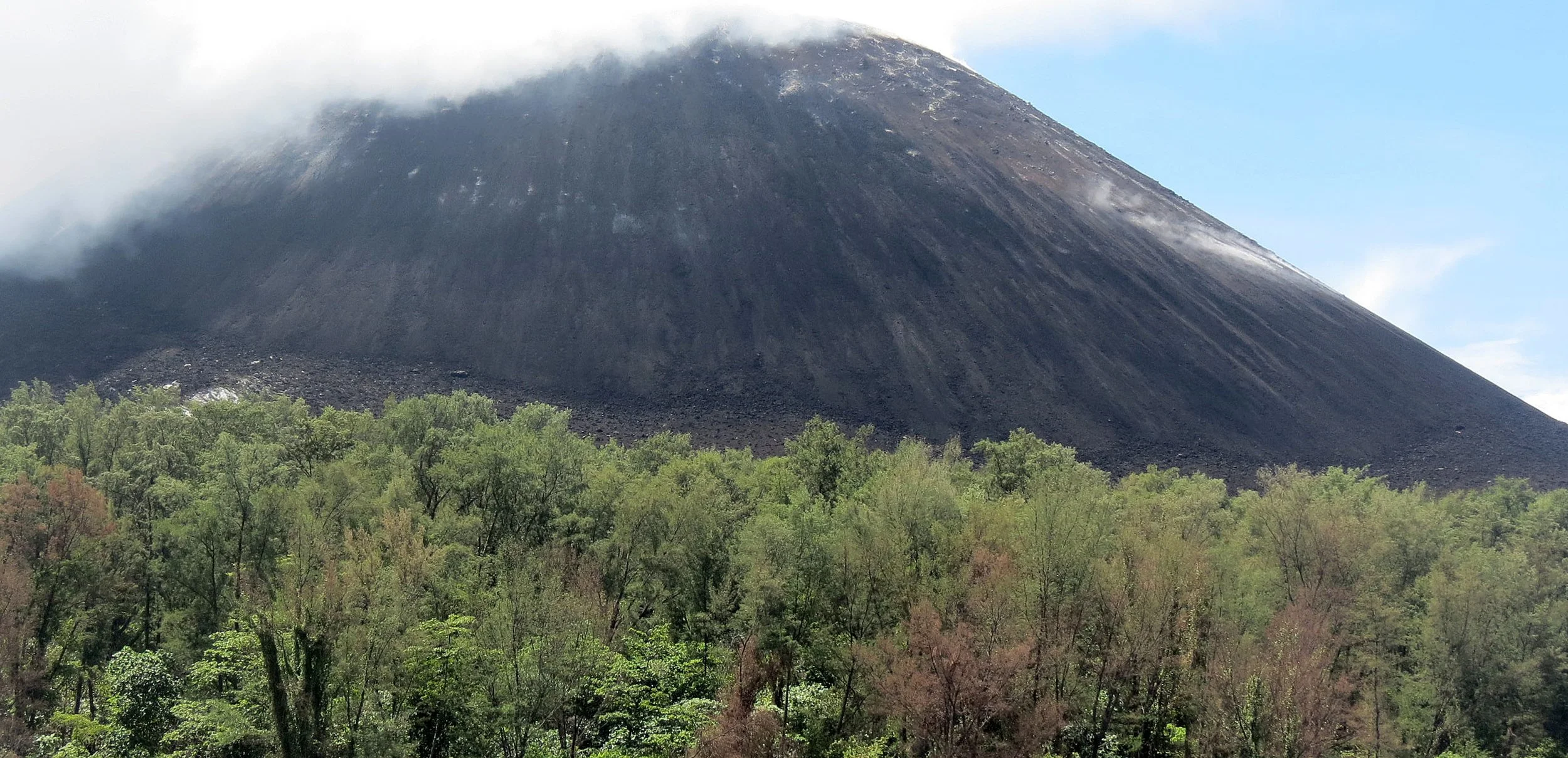 KRAKATAU NATIONAL PARK - JAVA BARAT INDONESIA (25).JPG