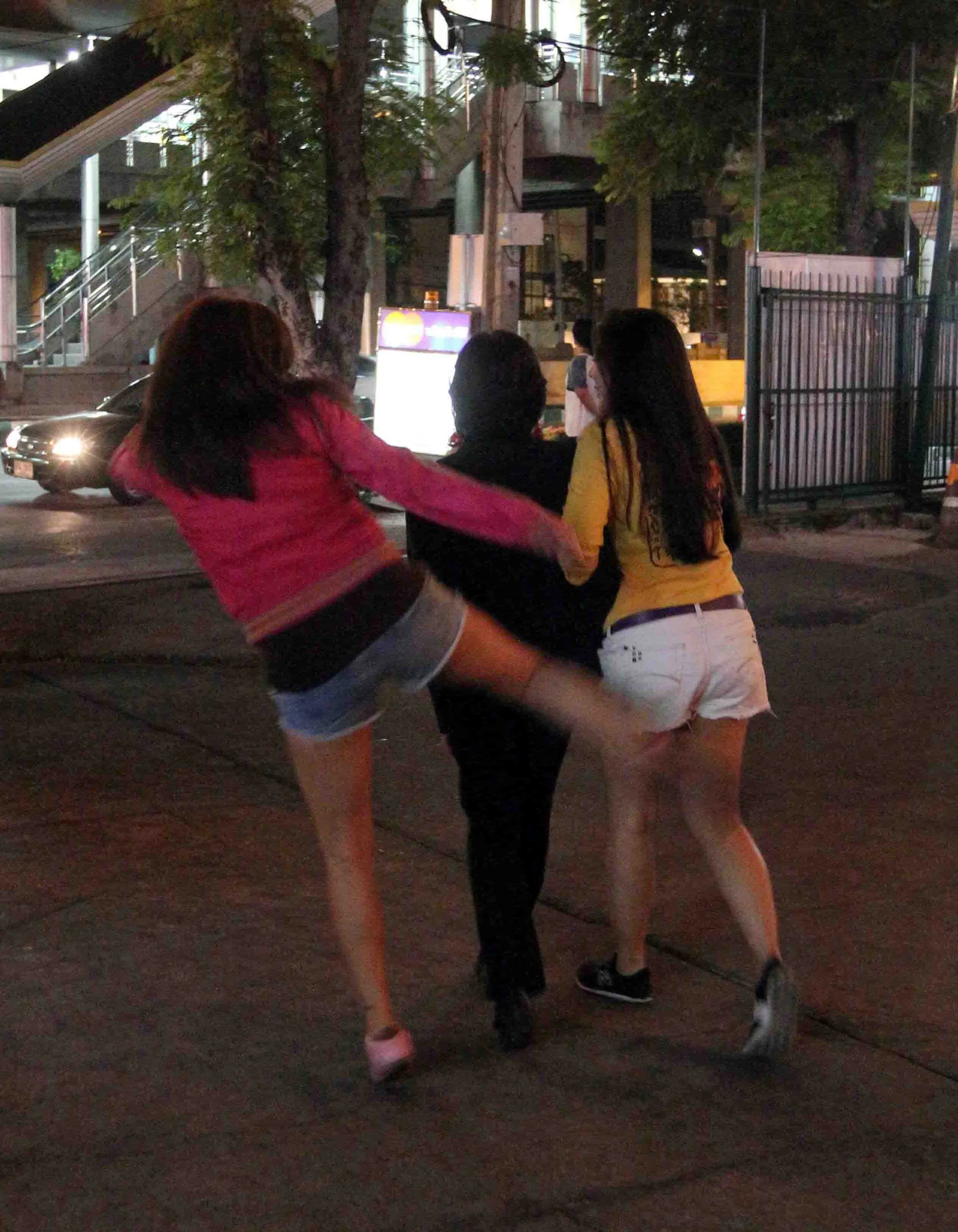 2019 Ann & Noi Visit Bangkok (178).JPG