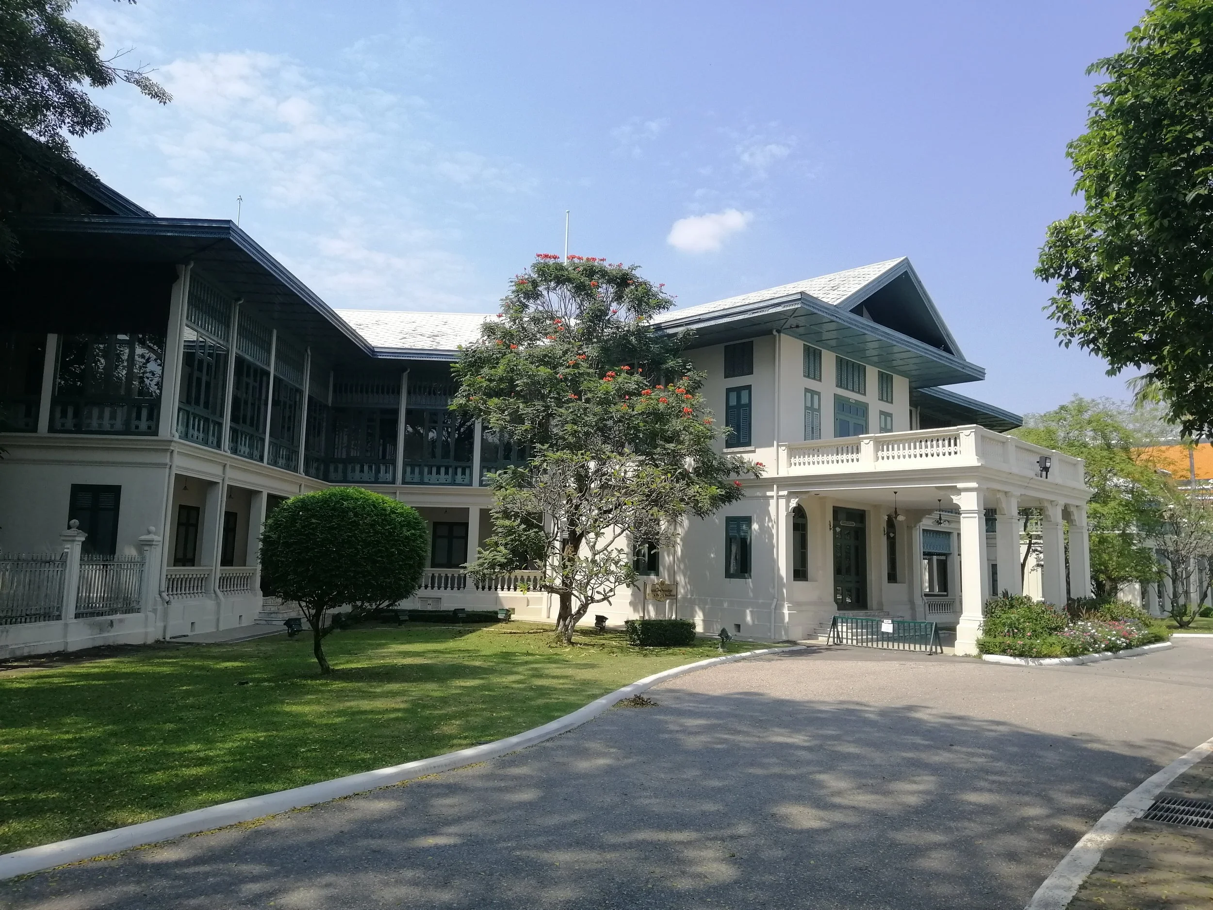 2019 Nakhon Pathom Trip Temples with Cokie (24).jpg