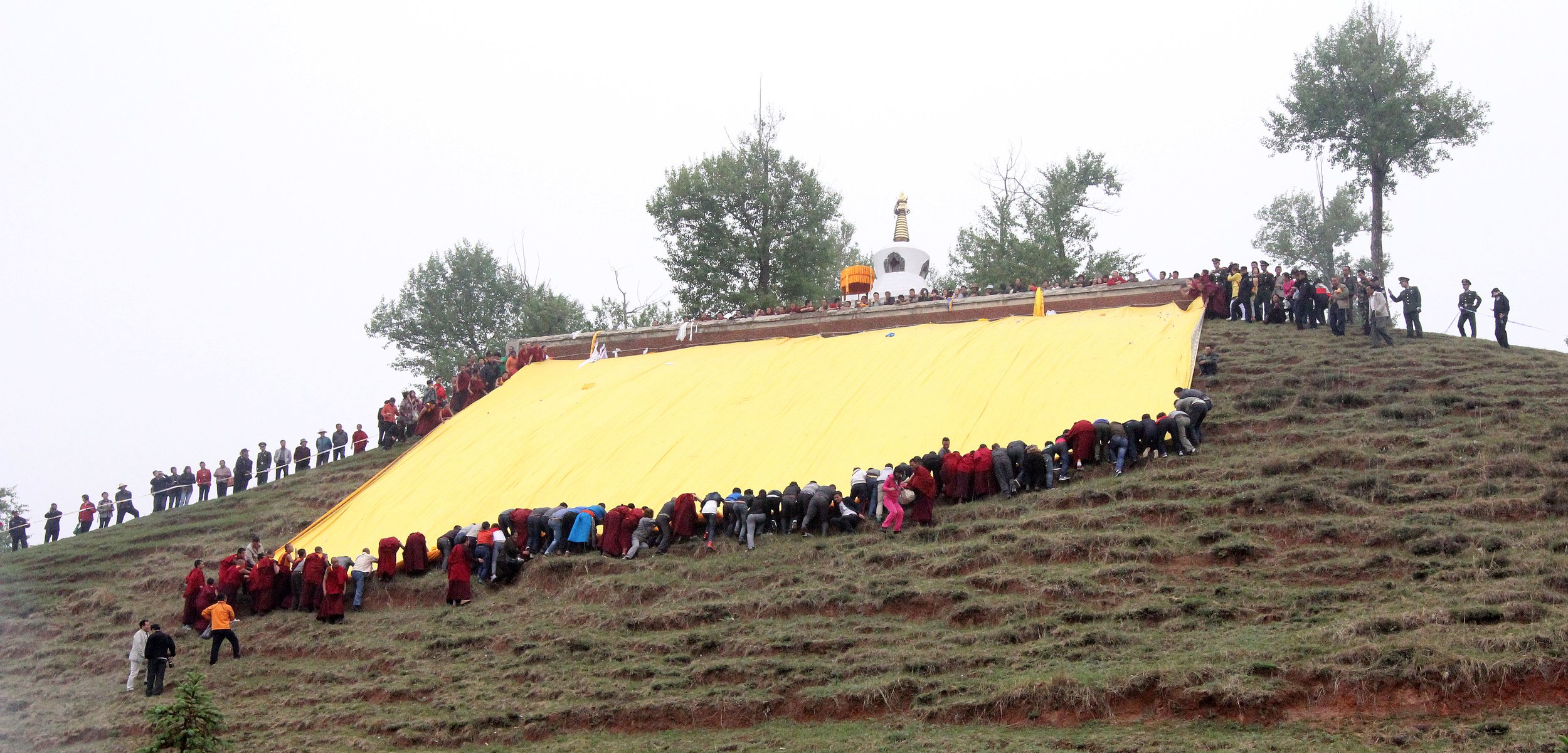 KUMBUM MONASTERY - QINGHAI - SUNNING BUDDHA FESTIVAL 2013 (195).JPG