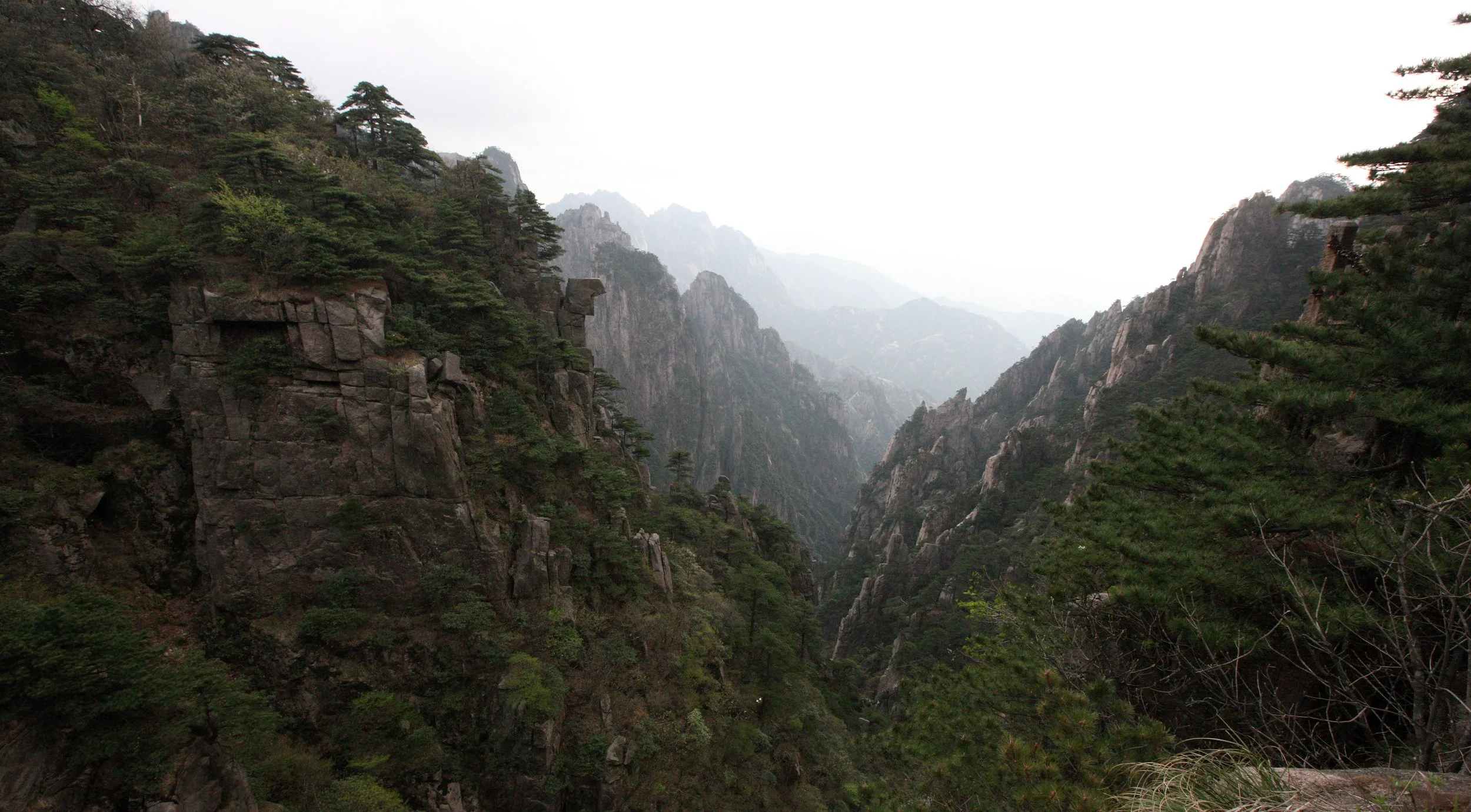 HUANGSHAN NATIONAL PARK ANHUI PROVINCE CHINA (102).JPG