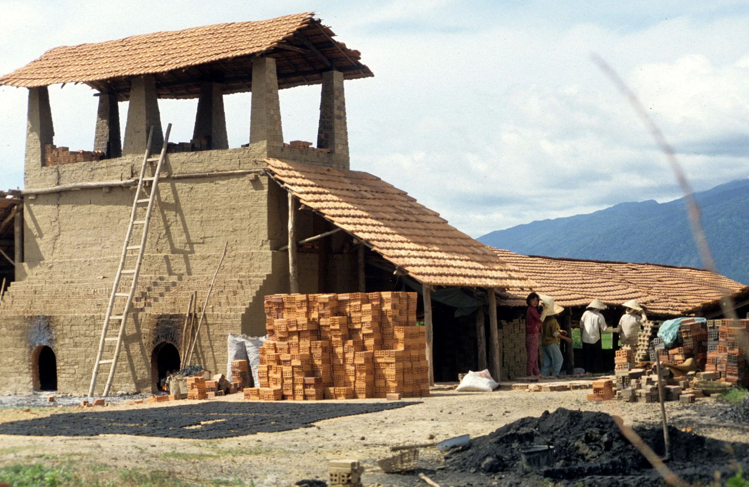 VIET NAM - BRICK FACTORY.jpg