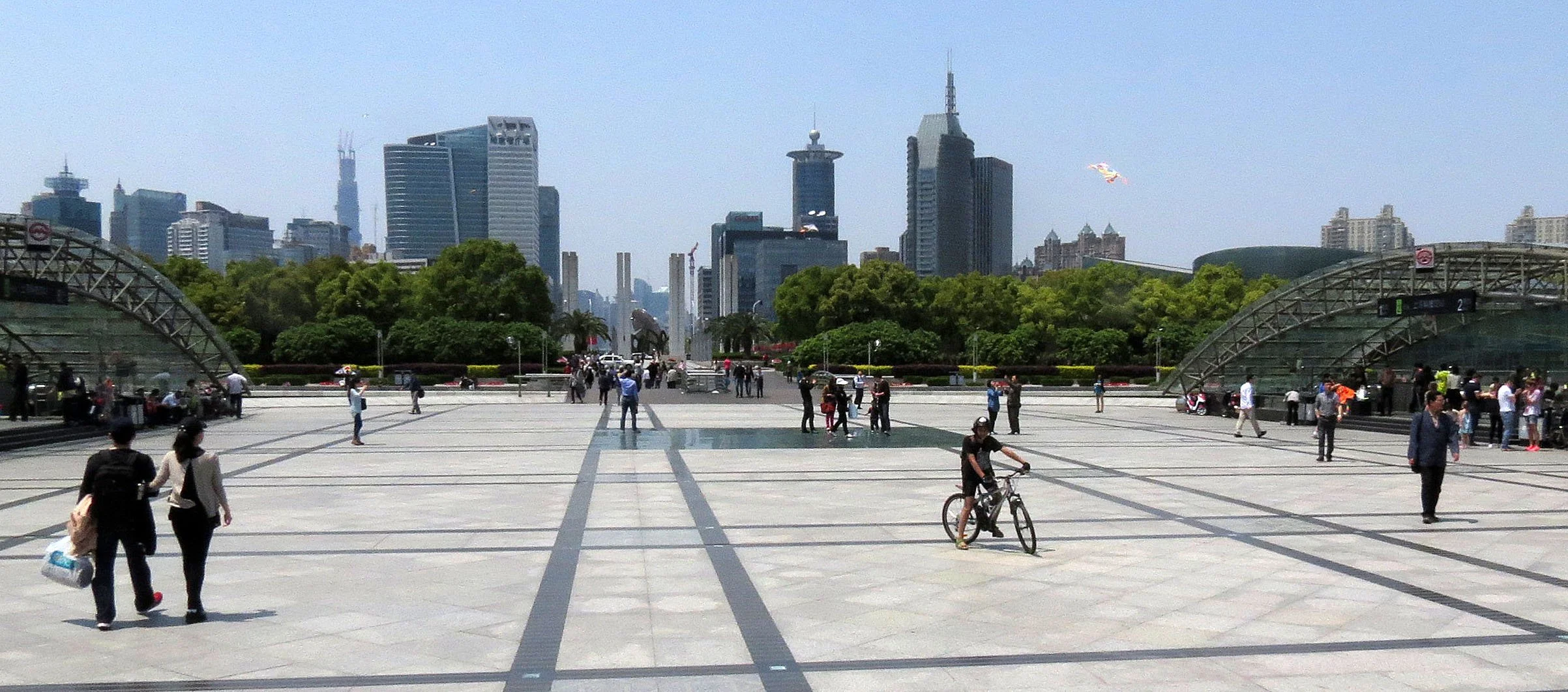 MAY DAY BIKE RIDE WITH COKIE 2013 - CENTURY PARK, JINQIAO, LIUJIAZUI (5).JPG