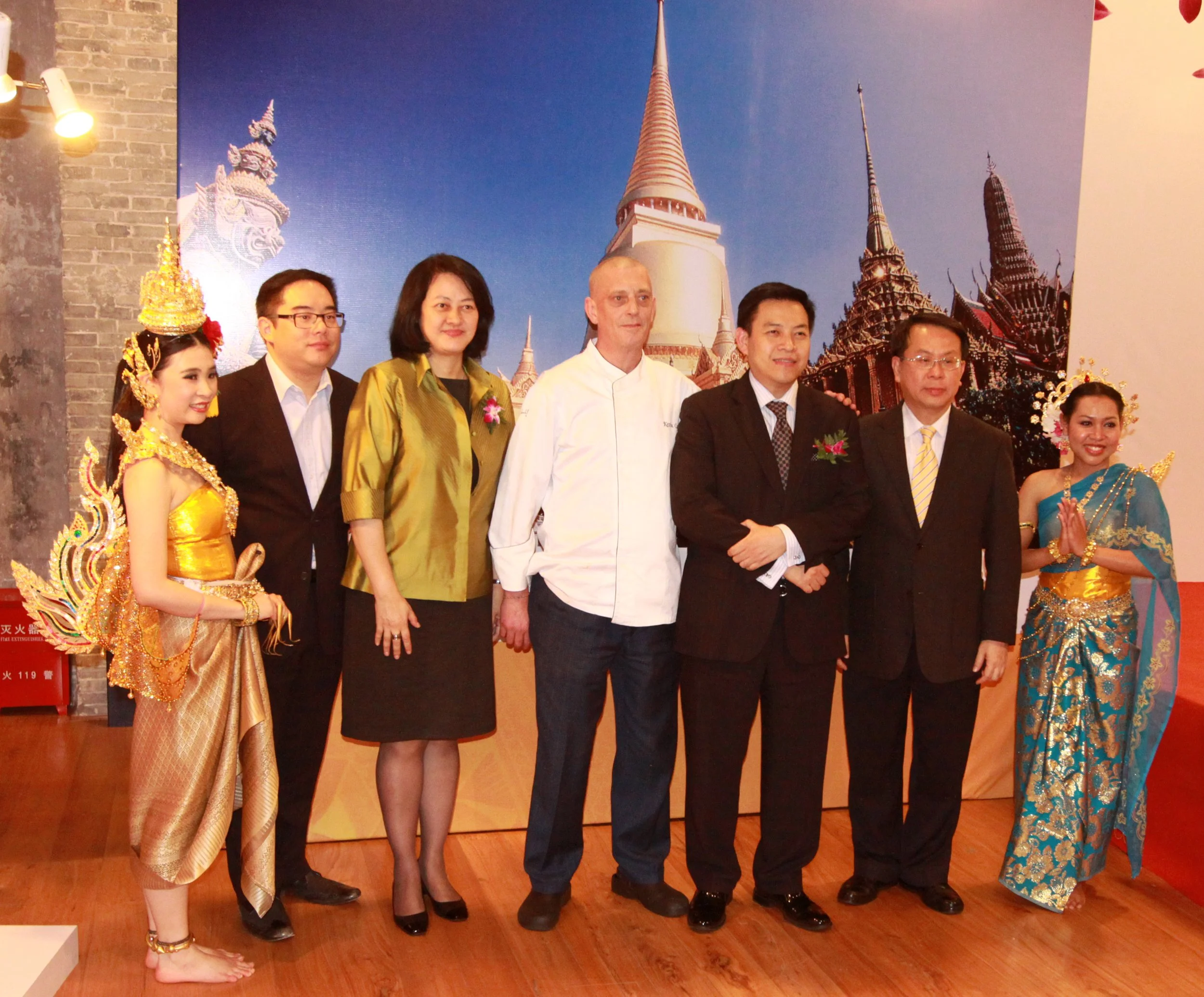 THAI CONSULATE DINNER AND BENEFIT (127).JPG