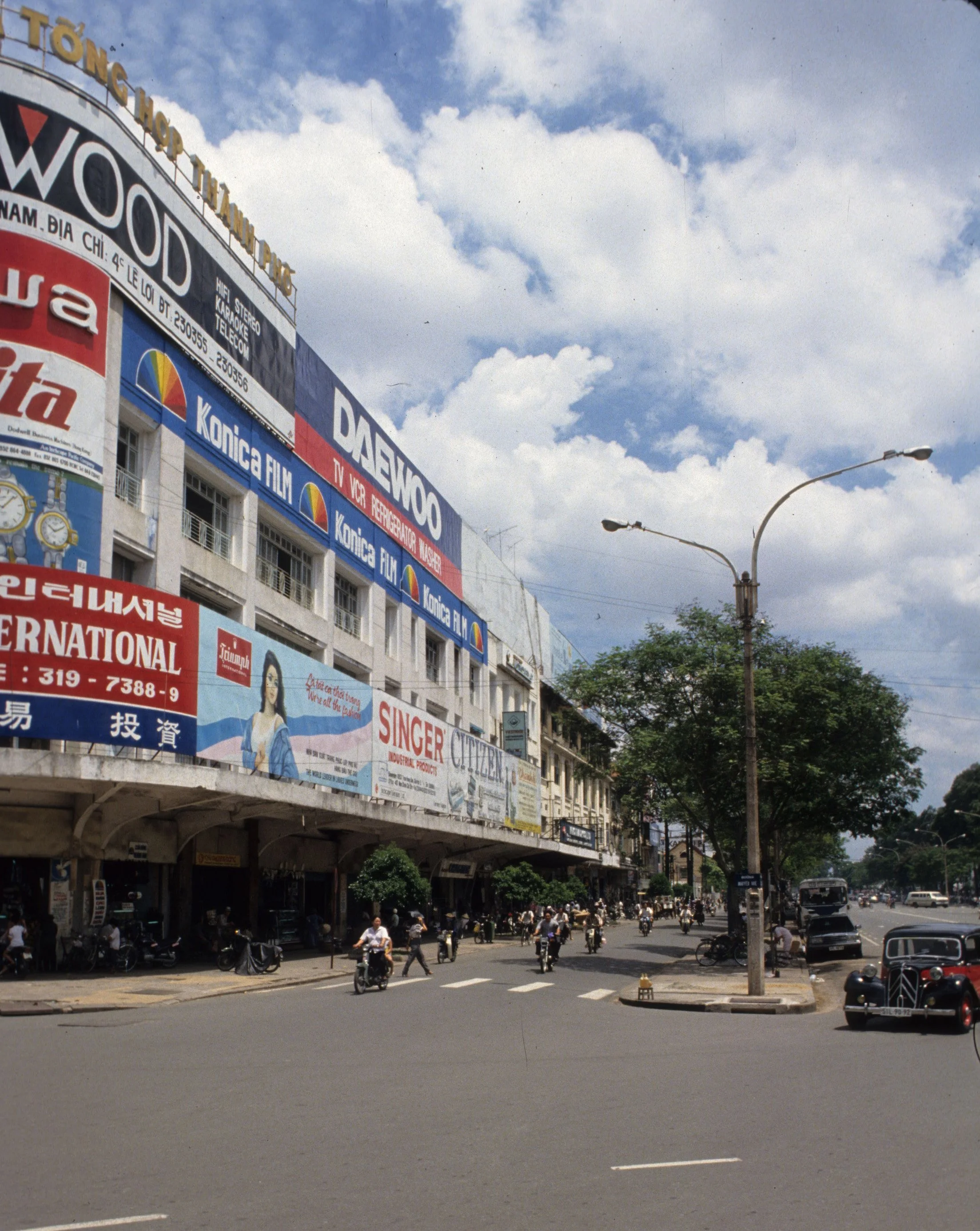 SAIGON - CITY SCENES IN 1994 (7).jpg