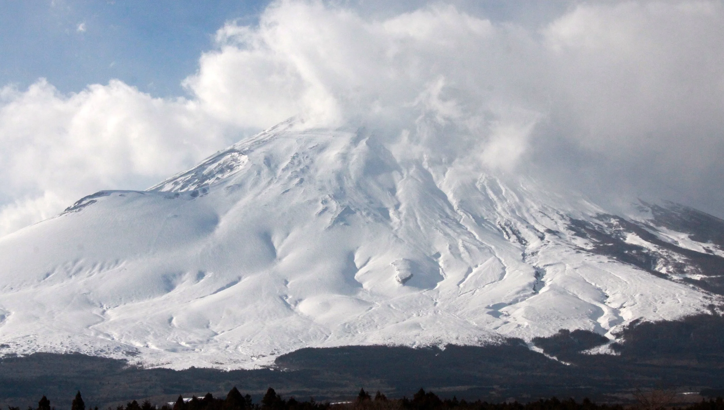 MOUNT FUJI - AS SEEN FROM FUJINOMIYA JAPAN (14).JPG