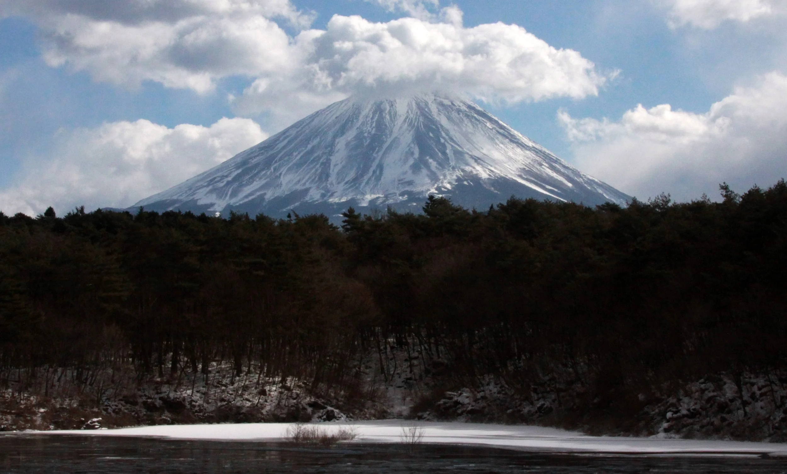 MOUNT FUJI - AS SEEN FROM LAKE SHOJI JAPAN (37).JPG
