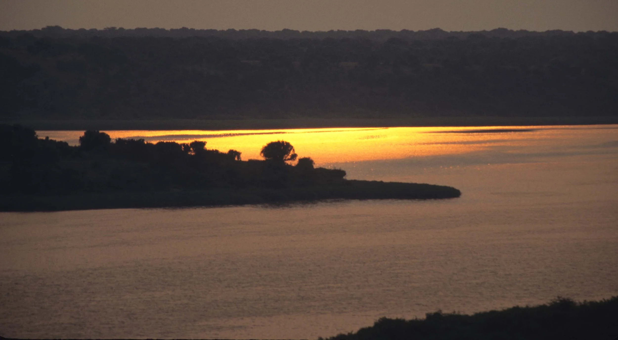 LAKE EDWARD UGANDA 1.jpg