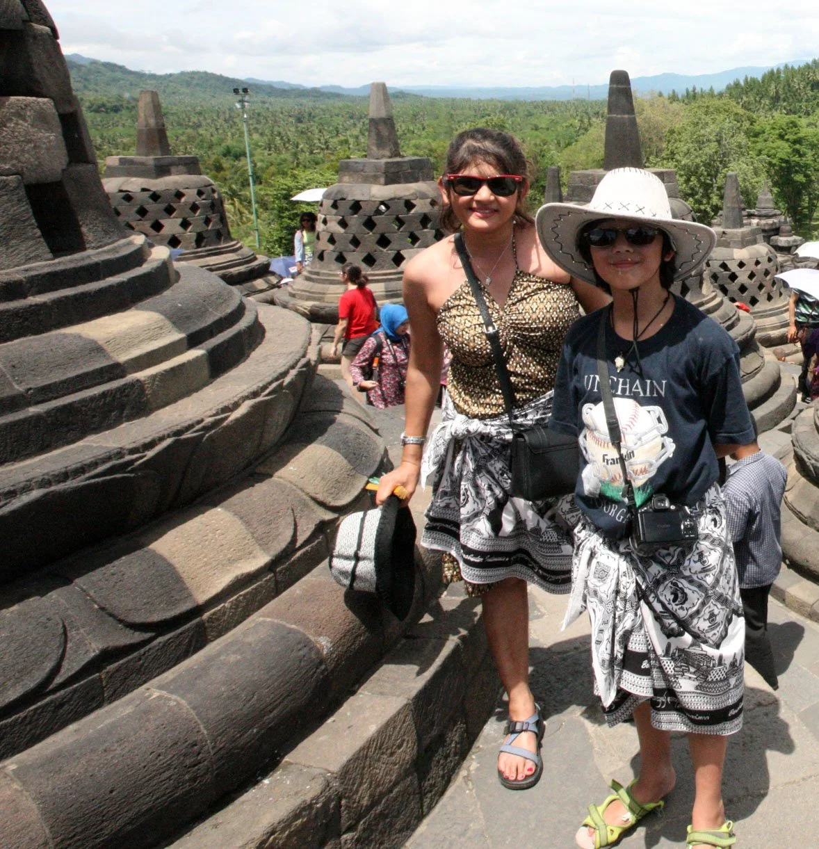 BOROBUDUR RUINS - YOGYAKARTA INDONESIA (72).JPG