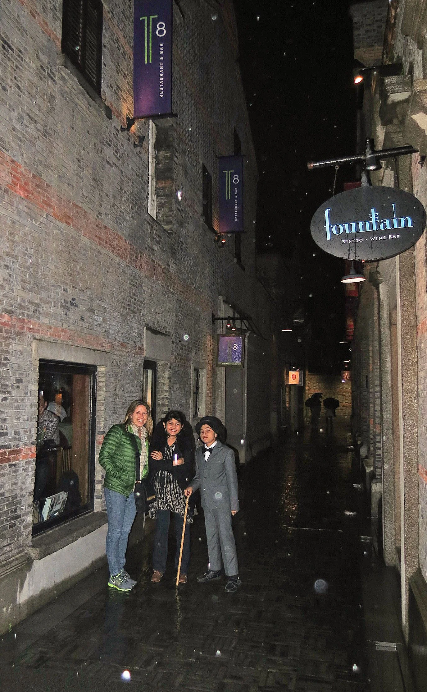 2013-3-23 - XINTIANDI WITH CARLEEN KAPOCEK (10).JPG