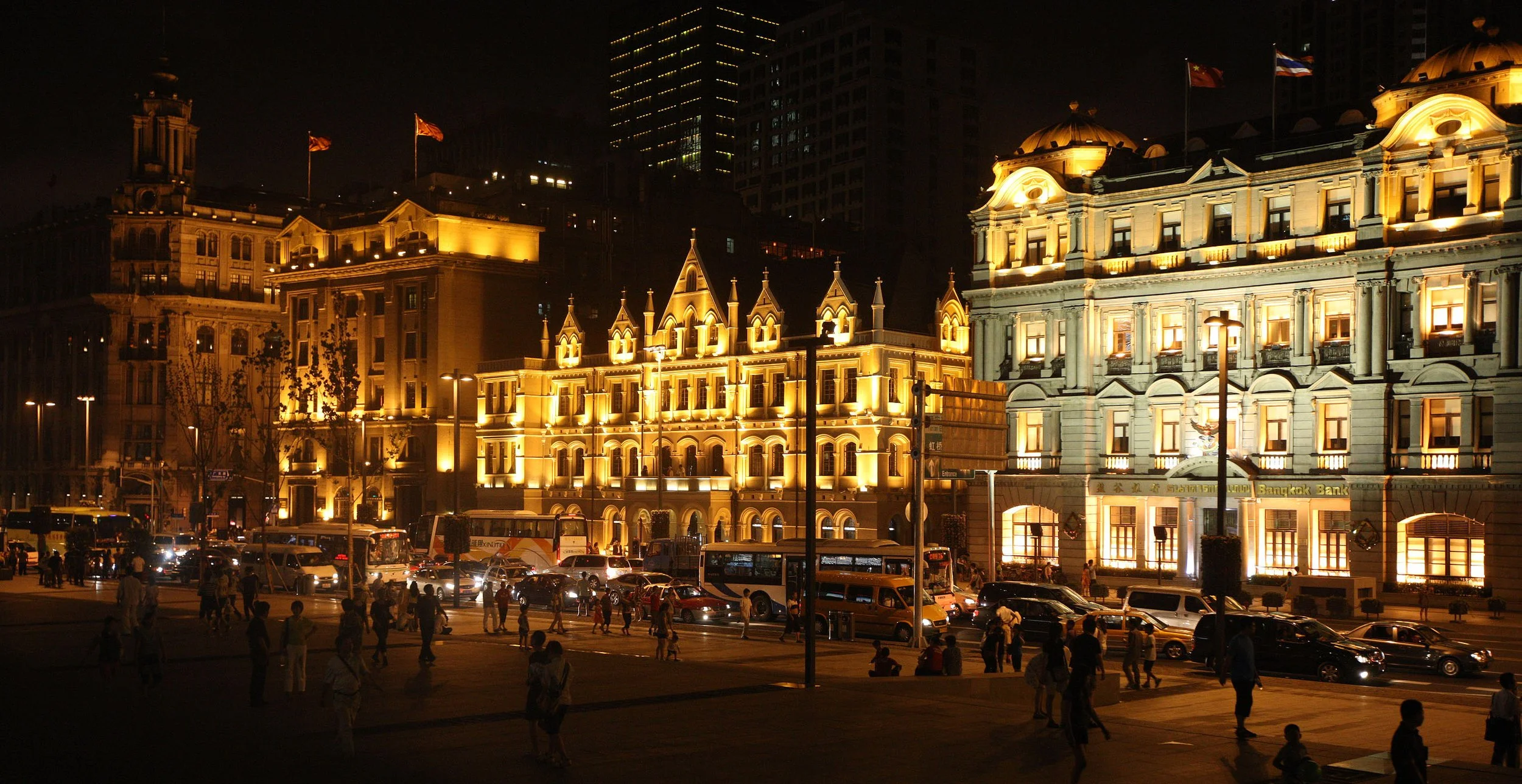 SHANGHAI NIGHT OUT - THE BUND IN AUGUST (21).JPG
