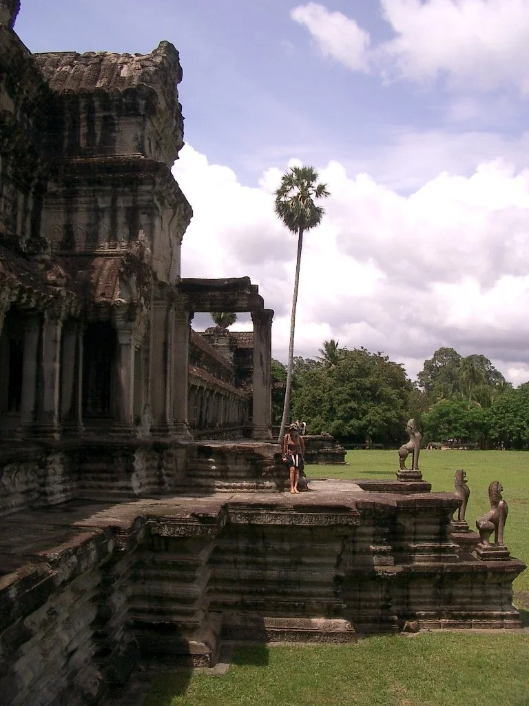 ANGKOR - ANGKOR WAT TEMPLE - CAMBODIA (85).JPG