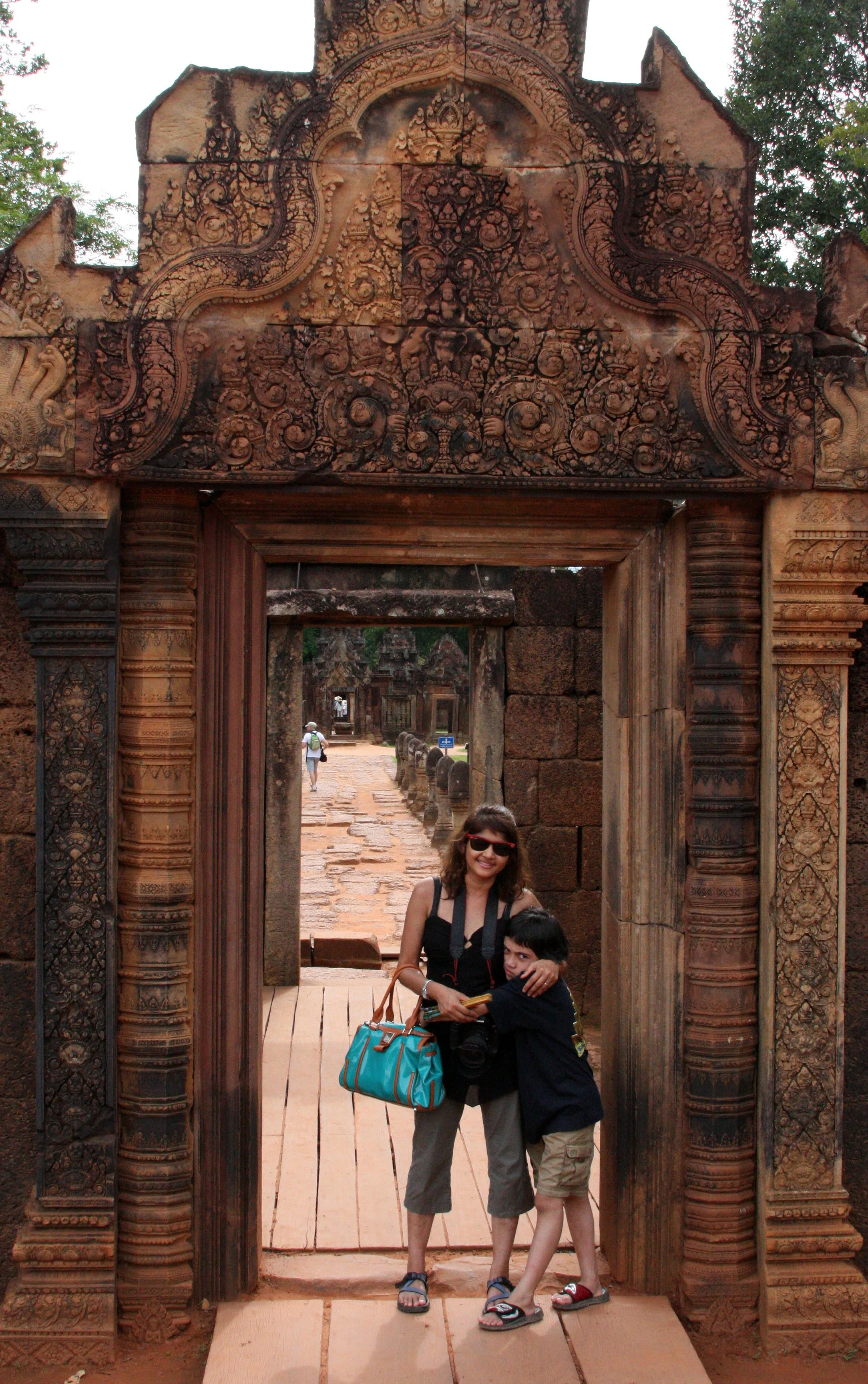 BANTEAY SREI TEMPLE CAMBODIA - JULY 2010 (4).JPG