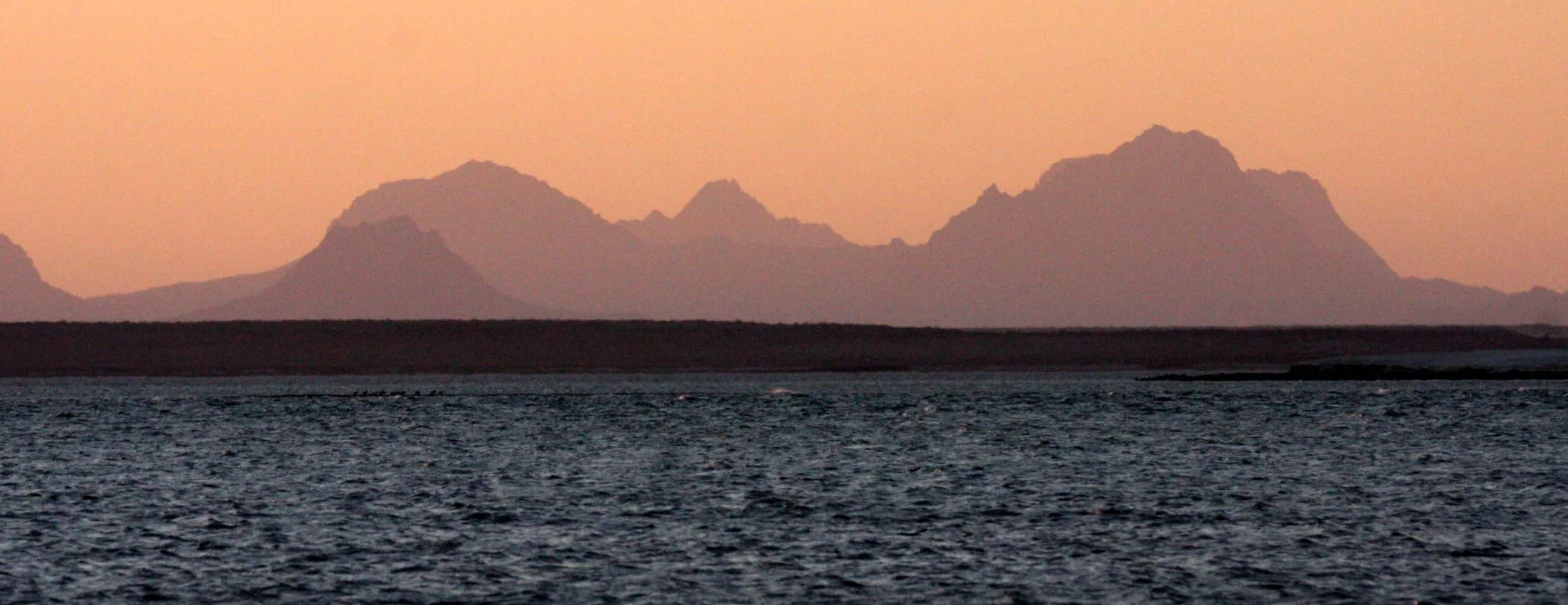 SAN IGNACIO LAGOON BAJA MEXICO - SUNSET - MARCH 2009.JPG