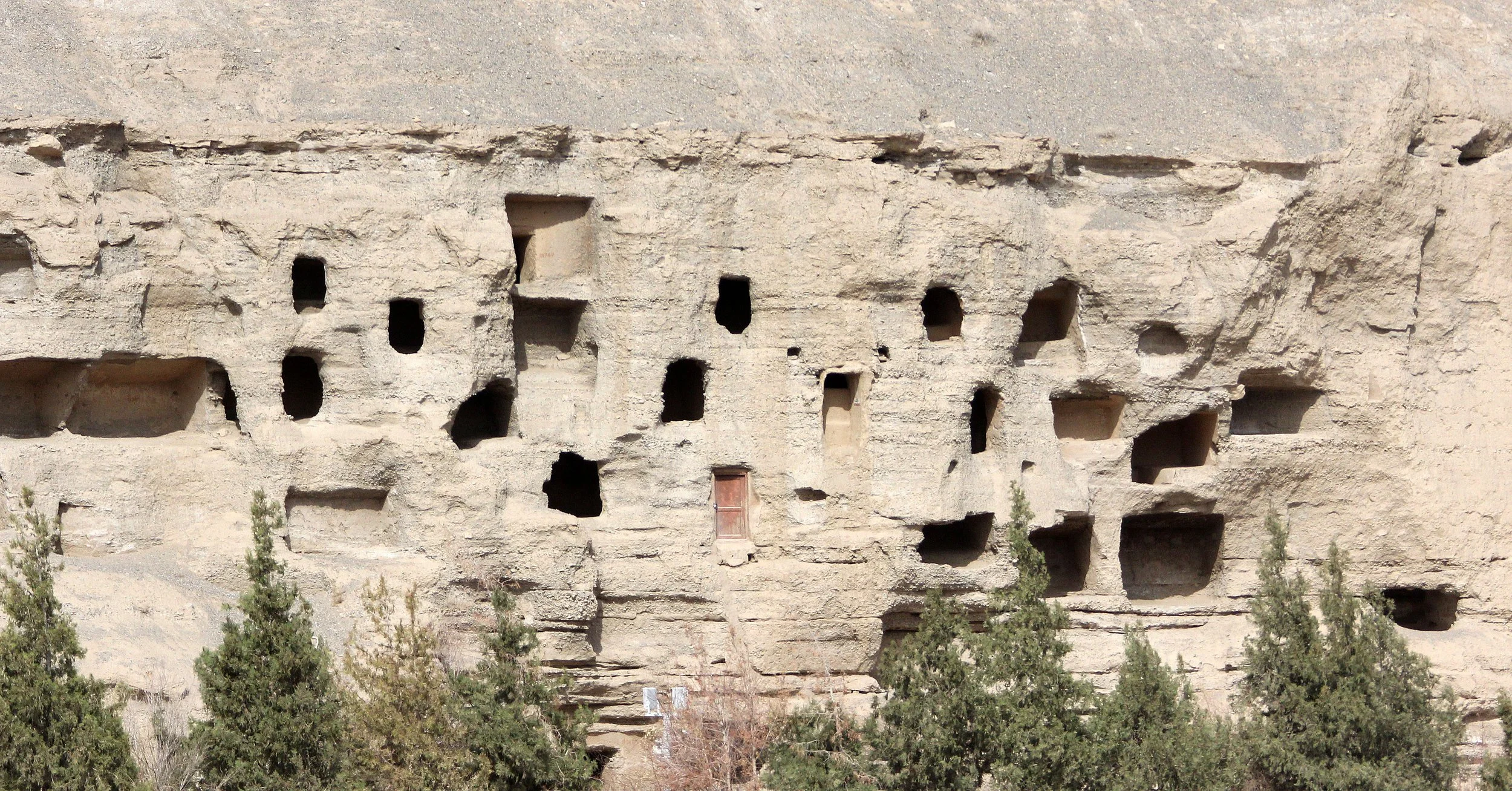 MOGAO GROTTOES - DUNHUANG GANSU CHINA (17).JPG
