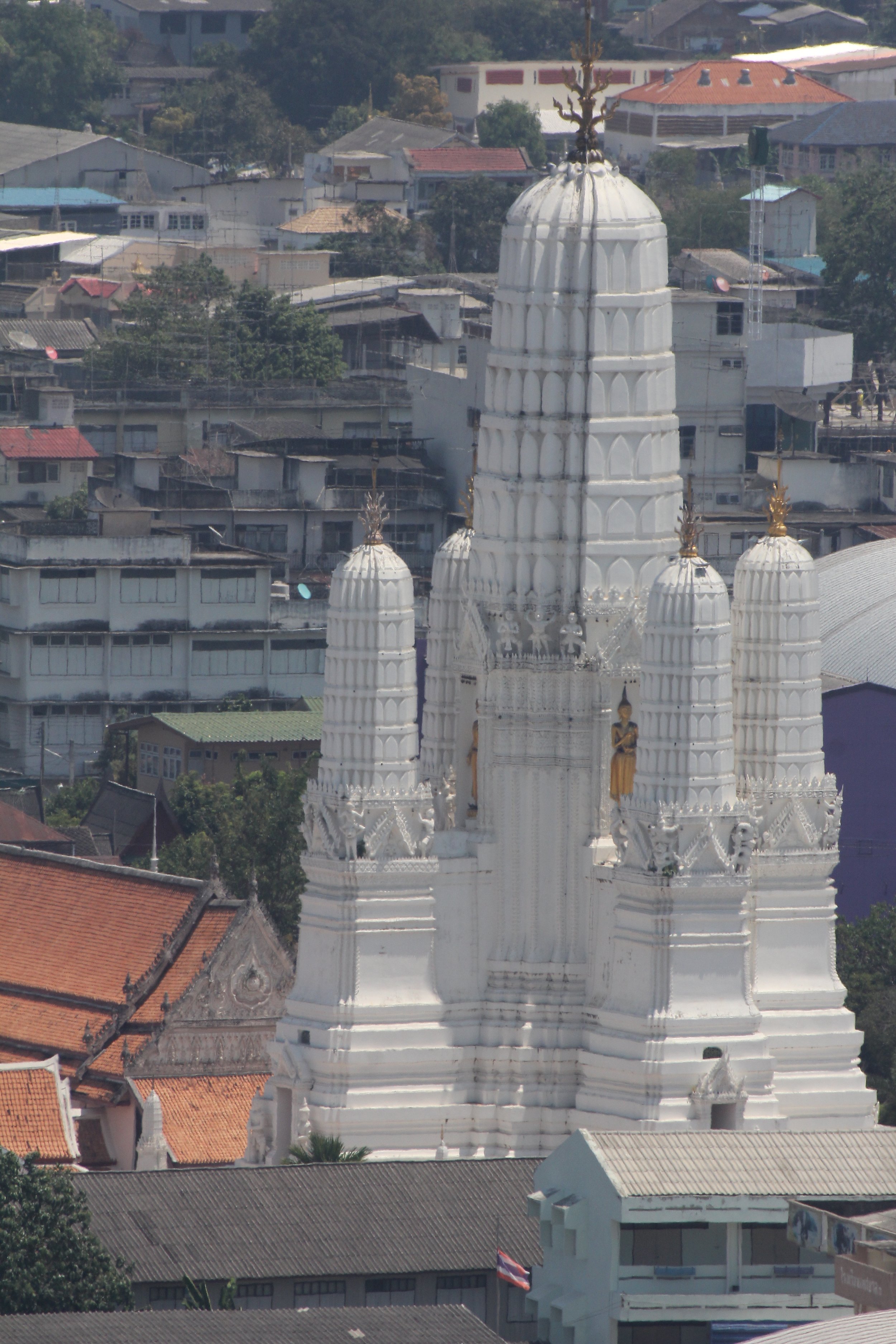 2020 - Petchaburi Temple (139).JPG