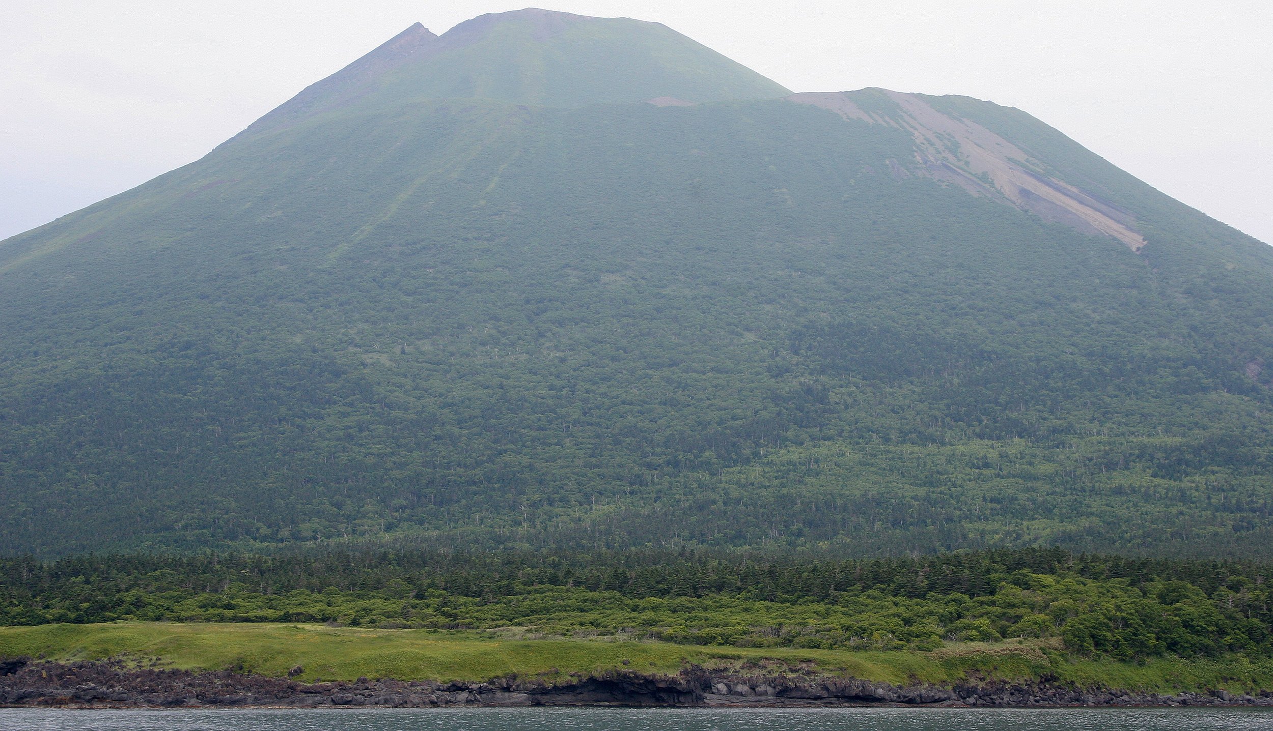 KURIL ISLANDS - VIEWS LANDSCAPES AND GEOLOGY (5).jpg