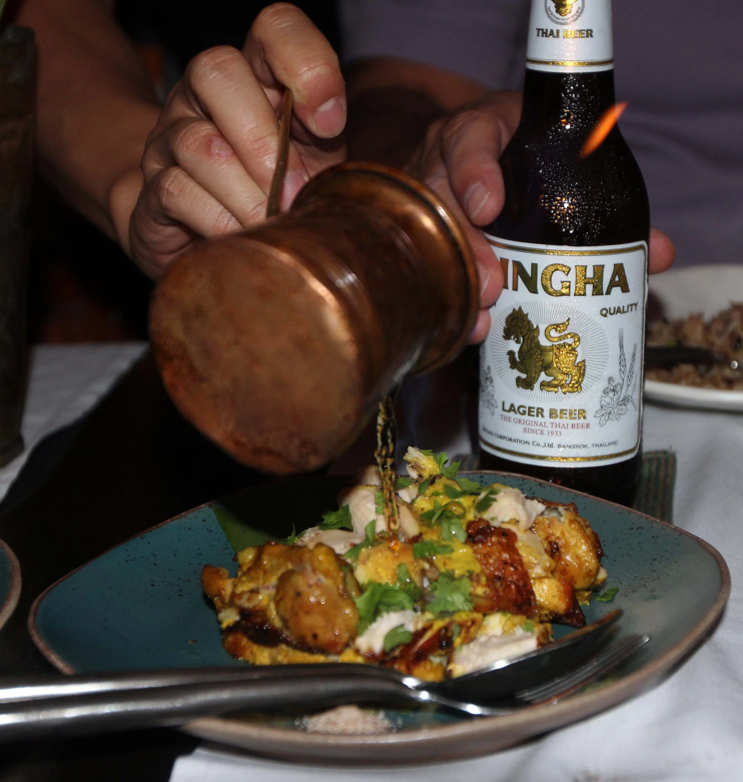 2013 BKK - NIGHT OUT AT ISSAYA WITH FRIENDS (38).JPG