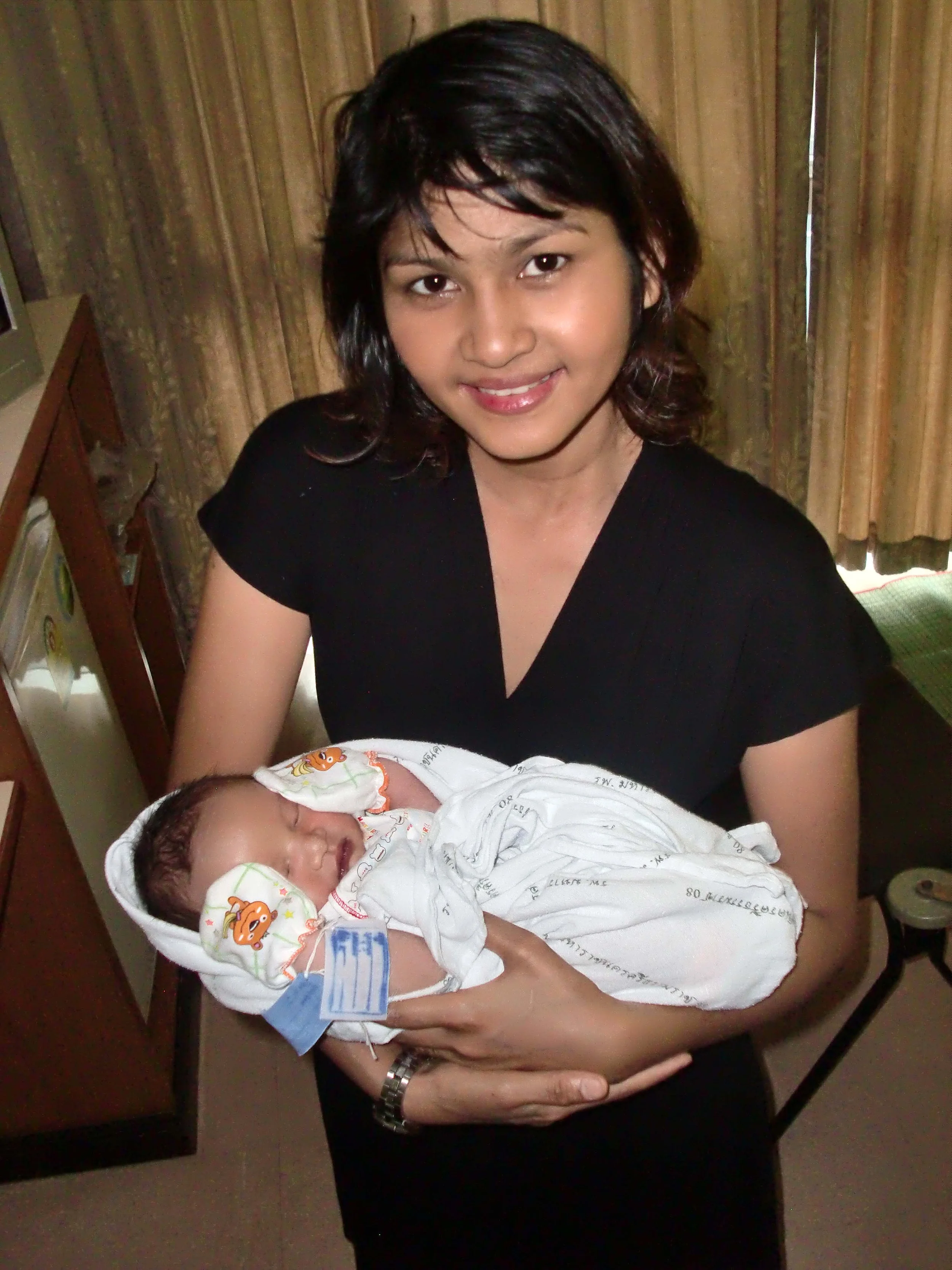 2011 Nakhonsithammarat Kak's Kid's Birth (1).JPG