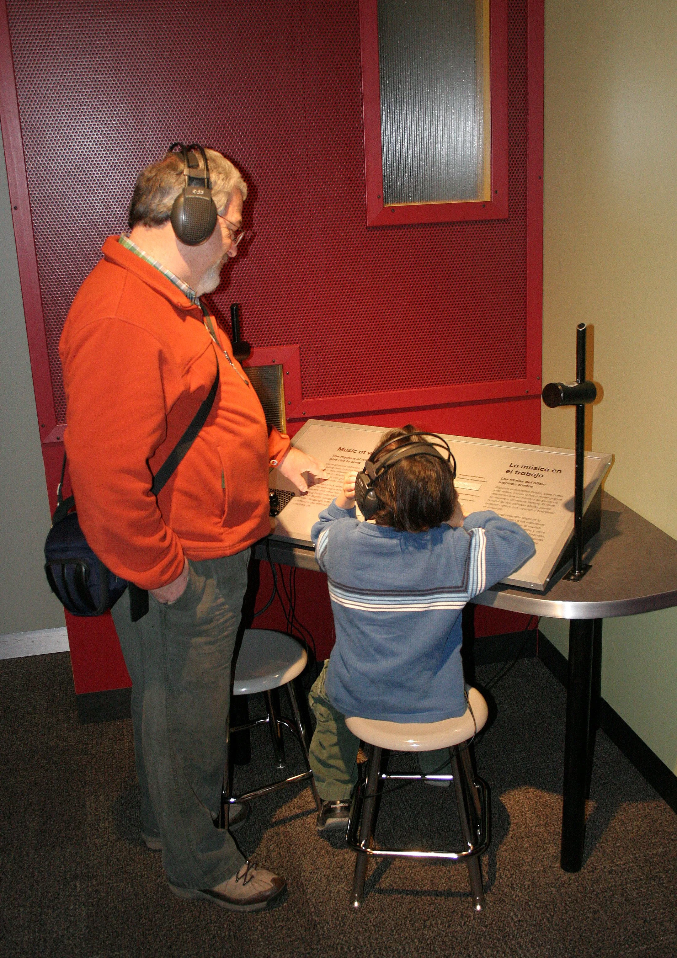 2008-3-31 CHICAGO SPRING TRIP - PEGGY BARTEAON NATURE MUSEUM (3).JPG