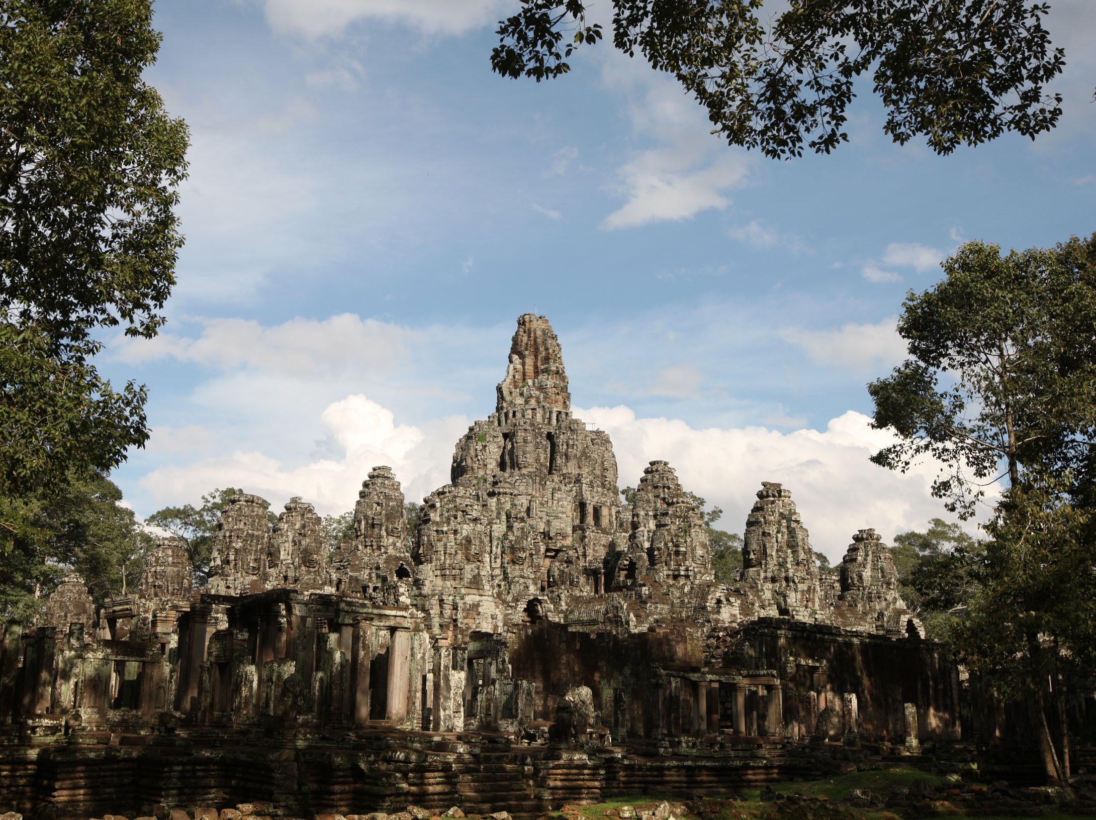 BAYON TEMPLE - CAMBODIA - JULY 2010 (37).JPG