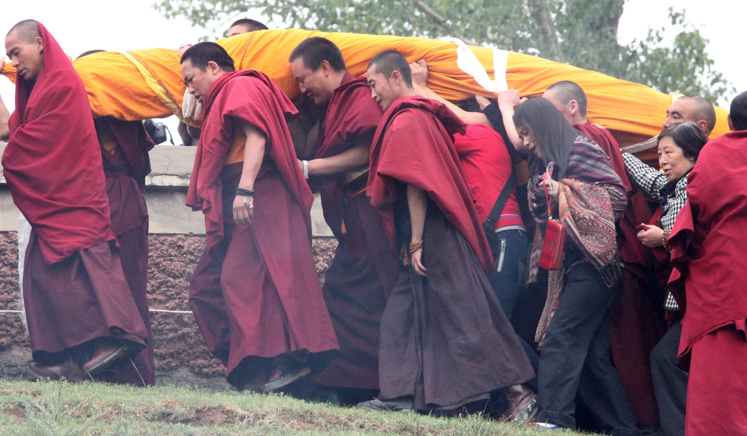 KUMBUM MONASTERY - QINGHAI - SUNNING BUDDHA FESTIVAL 2013 (176).JPG