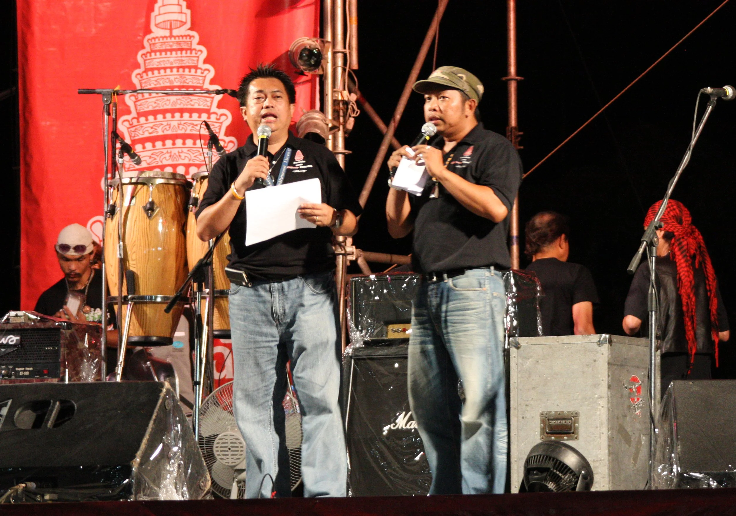 2010-7-18 CARRABAO CONCERT IN NAKHONSITHAMMARAT (20).JPG