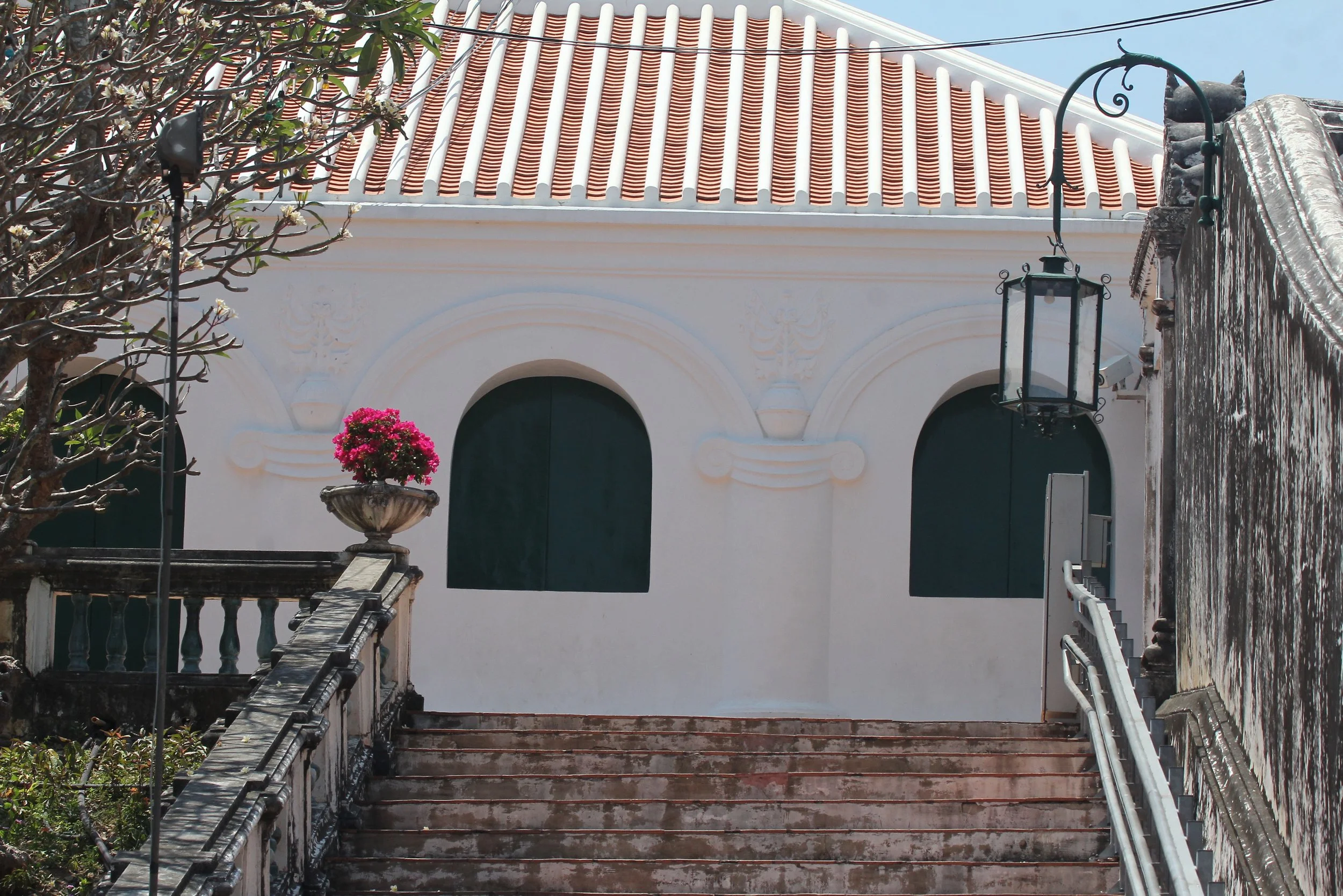 2020 Petchaburi Temple Trip with Cokie (94).JPG