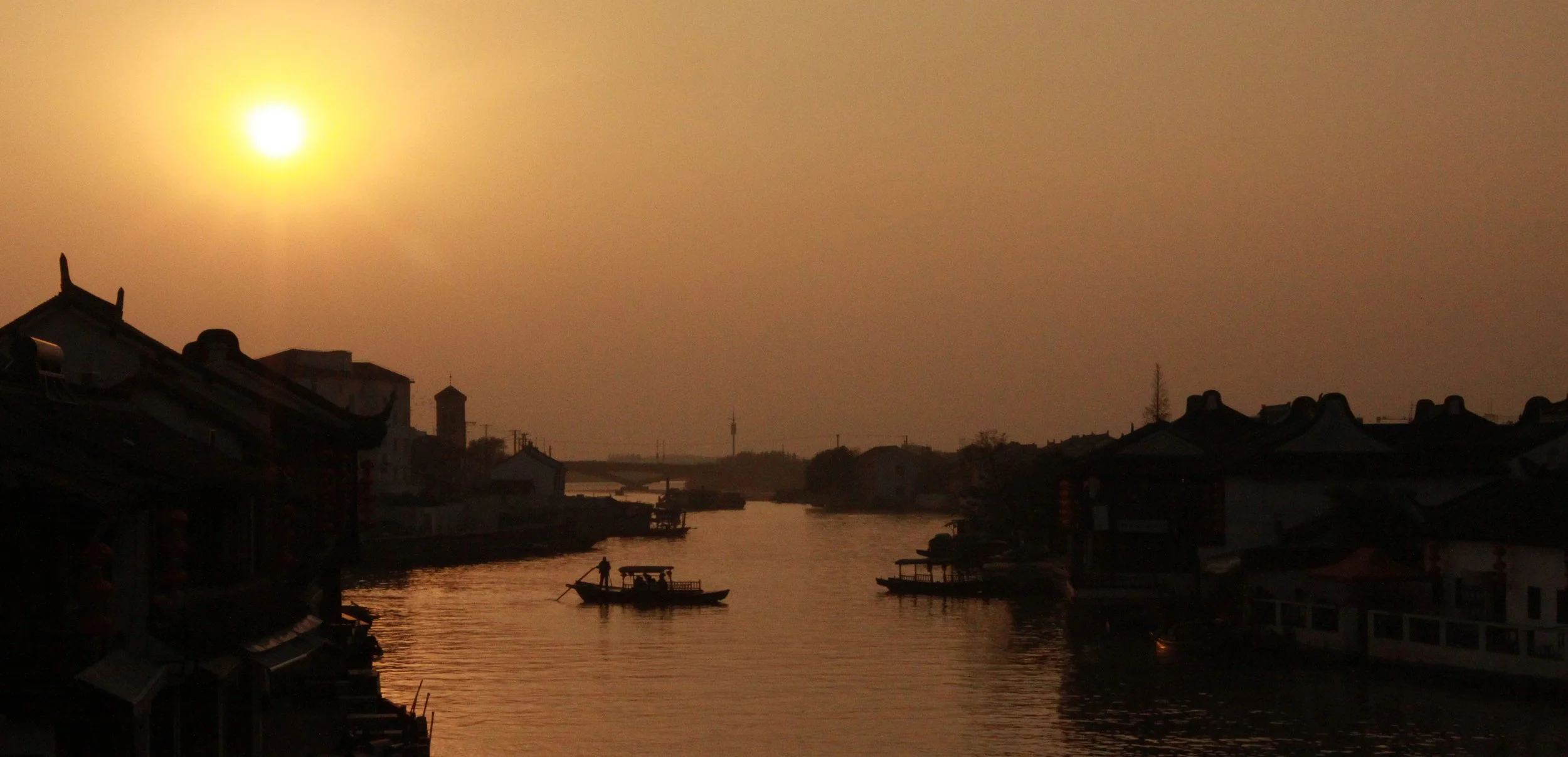 ZHUJIAJIAO WATER TOWN - NOVEMBER 20 2011 (185).JPG
