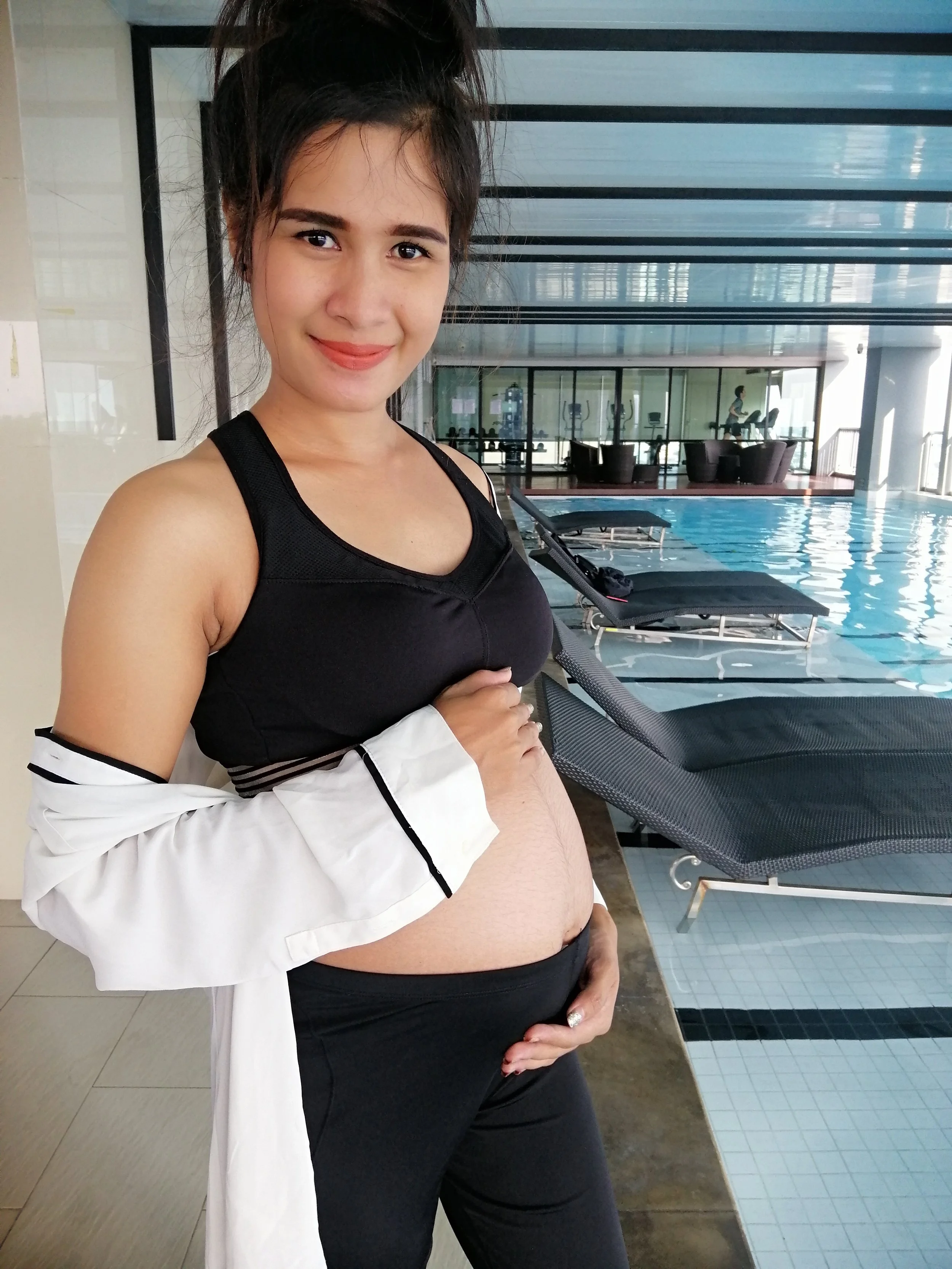 2019 Gift Pregnant Pics (17).jpg