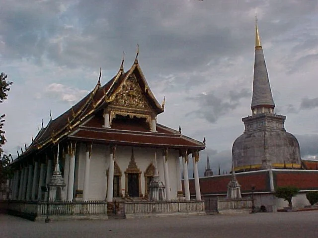 2001 Nakhonsithammarat (1).JPG