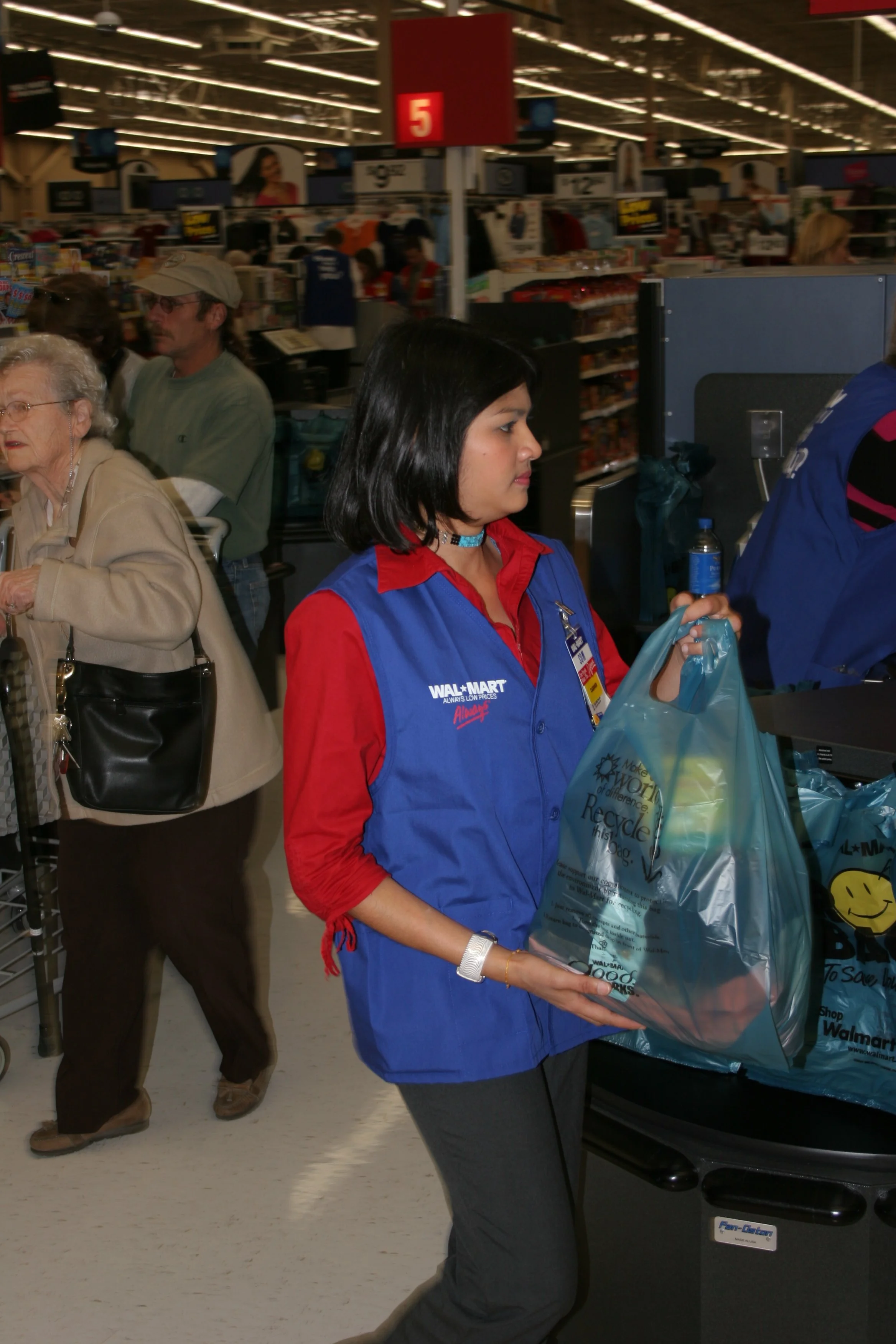 2004-10-28 SOMS FIRST JOB AT WALMART (2).jpg