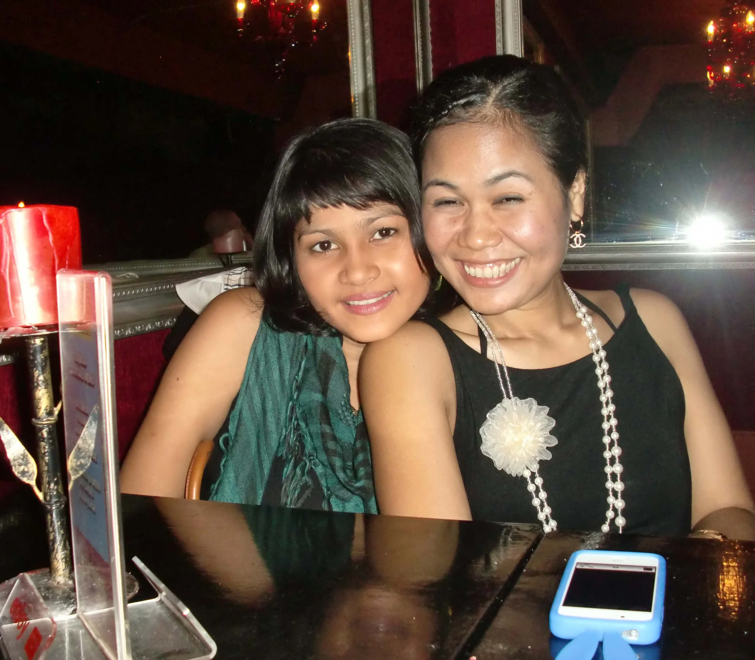 NIGHT OUT AT ZAPATAS - FRENCH CONCESSION - NATIONAL HOLIDAY OCTOBER 2011 (6).JPG