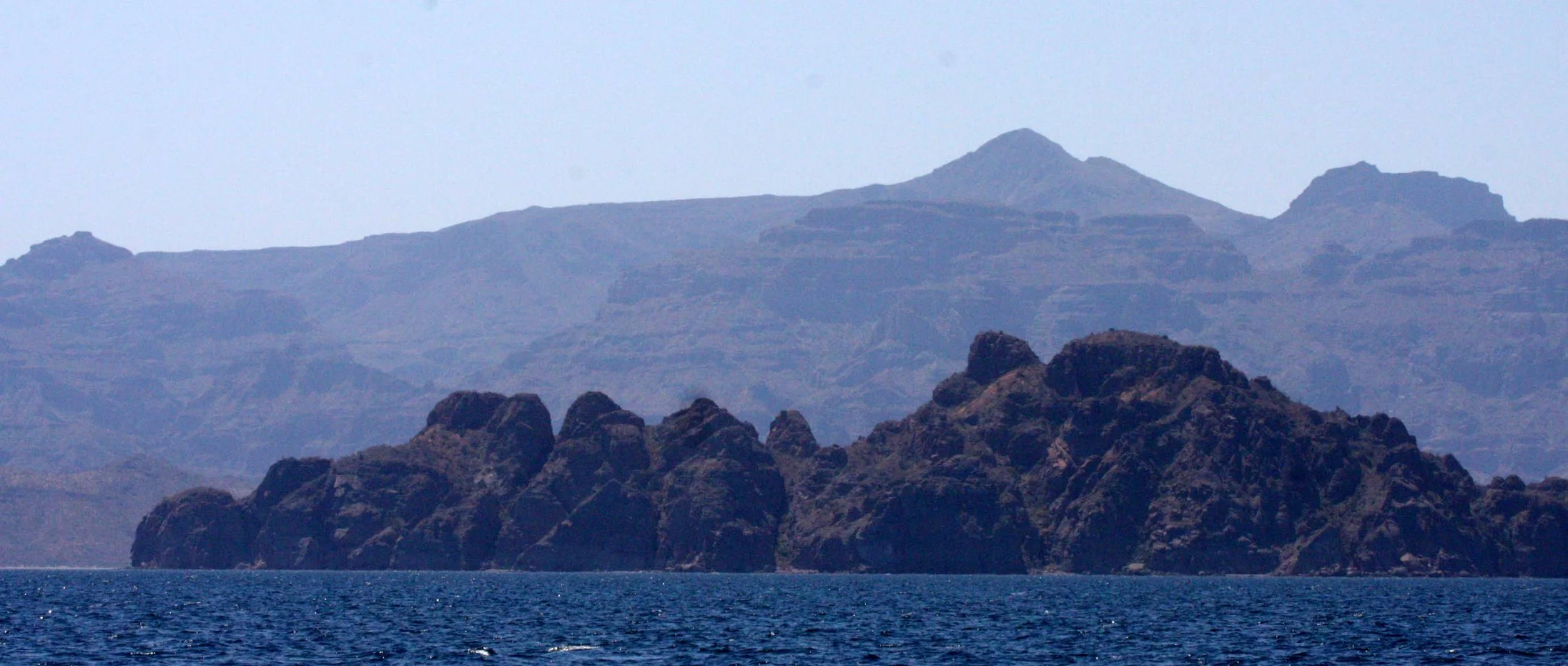 LORETO - COASTLINE TO THE SOUTH (2).JPG