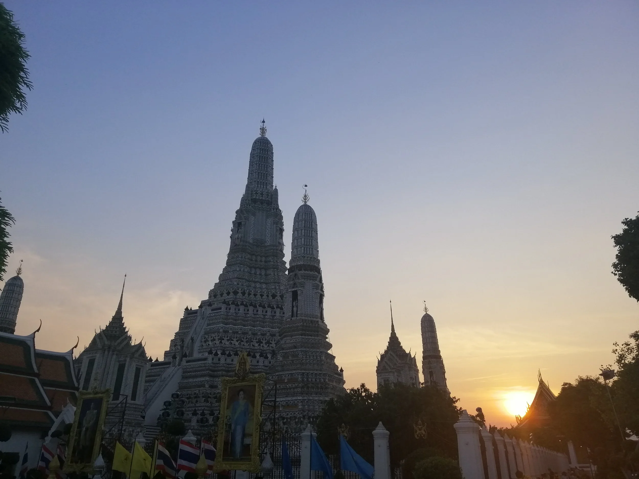 2018 Pics with Gift in Thailand (256).jpg