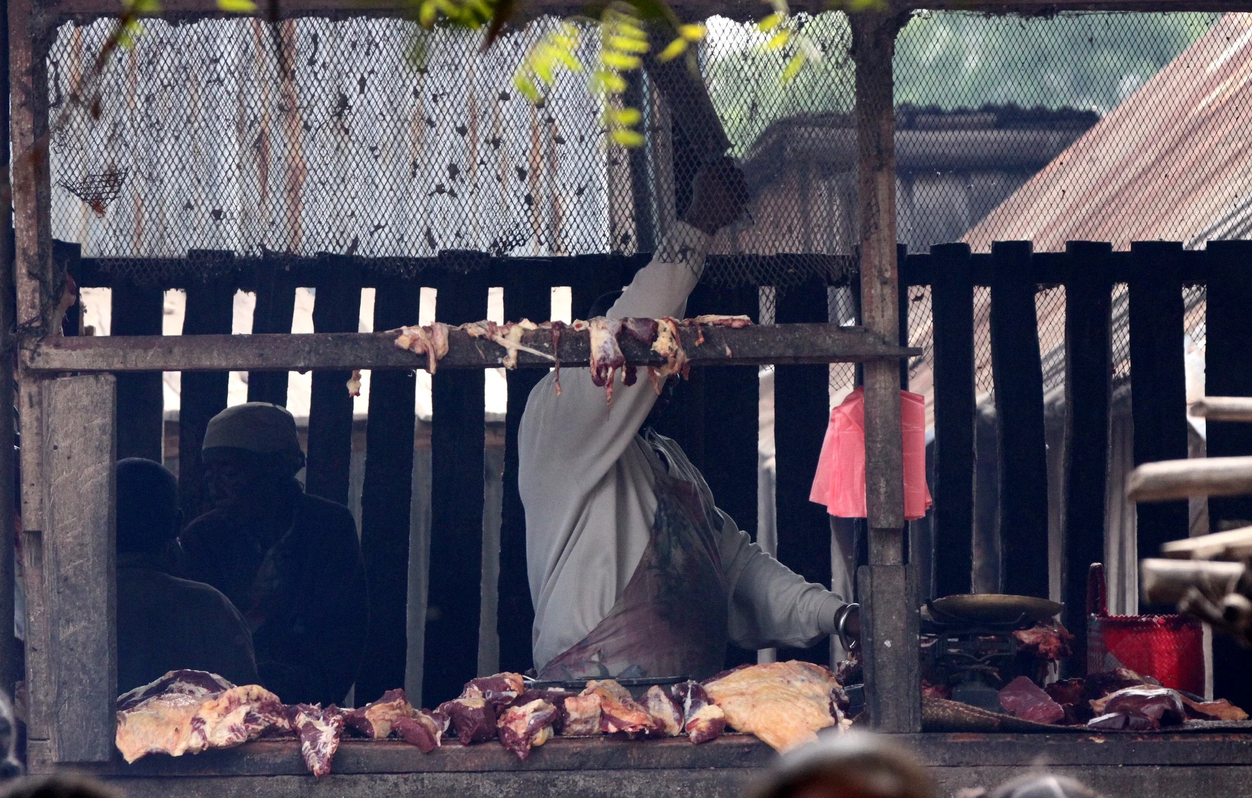 ANTANDROY VILLAGE - ZEBU MARKET DAY (14).JPG
