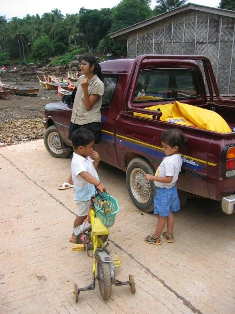 KOH LANTA - SEA GYPSY VILLAGE - 2005 (4).jpg