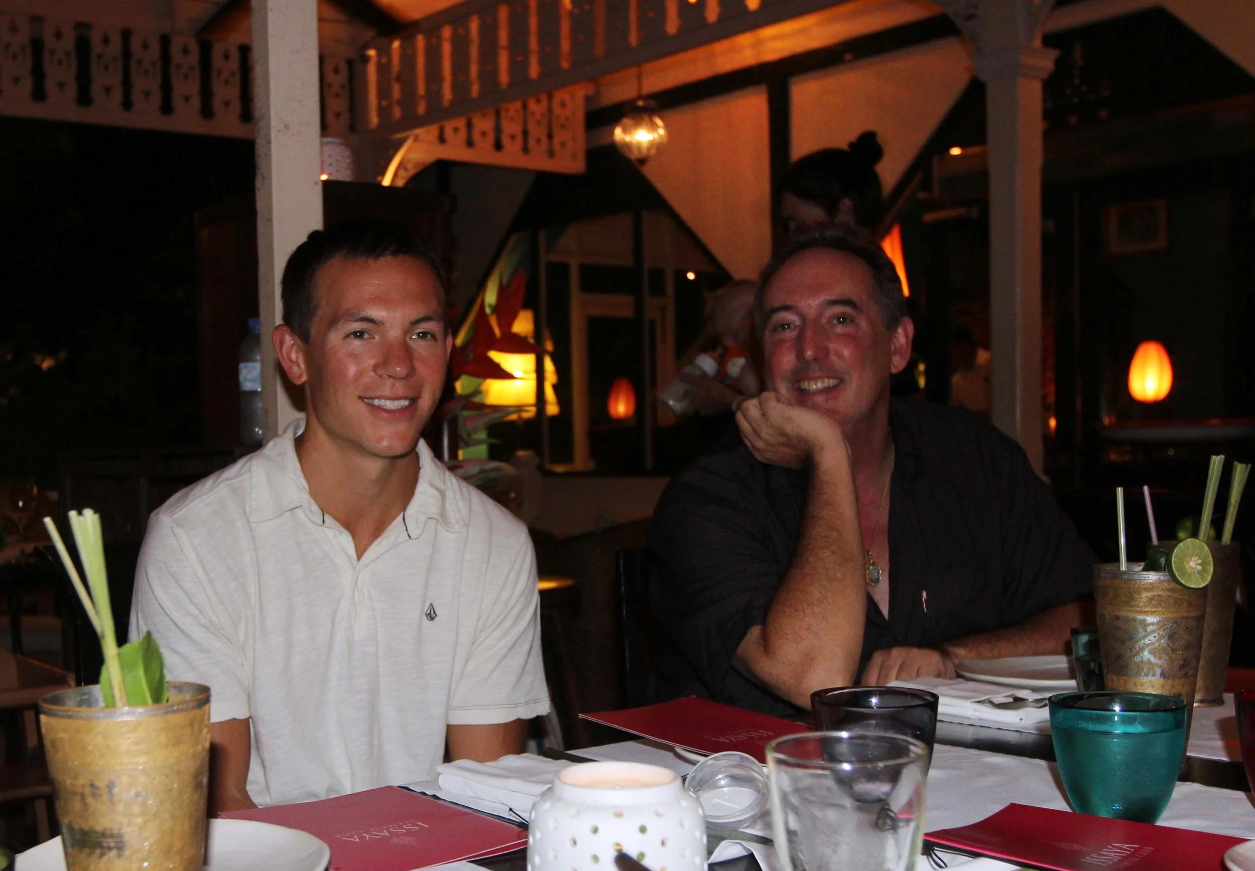 2013 BKK - NIGHT OUT AT ISSAYA WITH FRIENDS (30).JPG