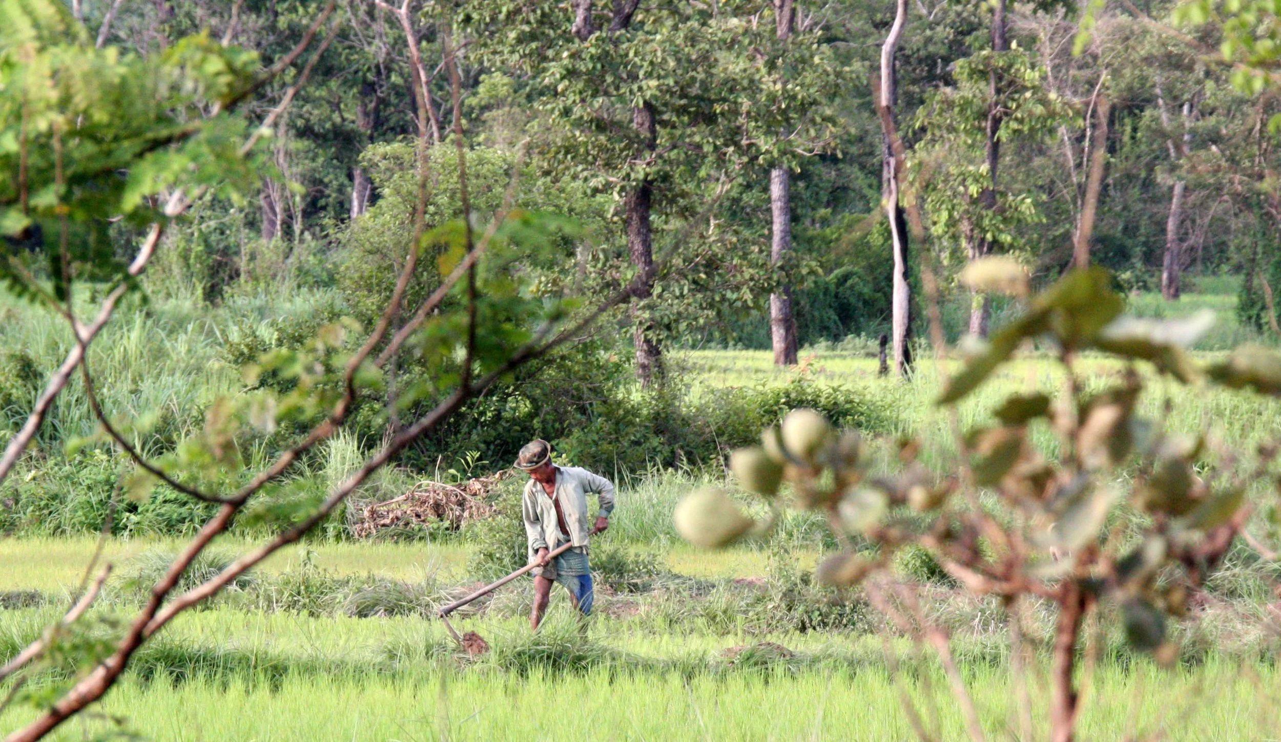 KOH KER - COUNTRYSIDE ON THE WAT TO - CAMBODIA (3).JPG