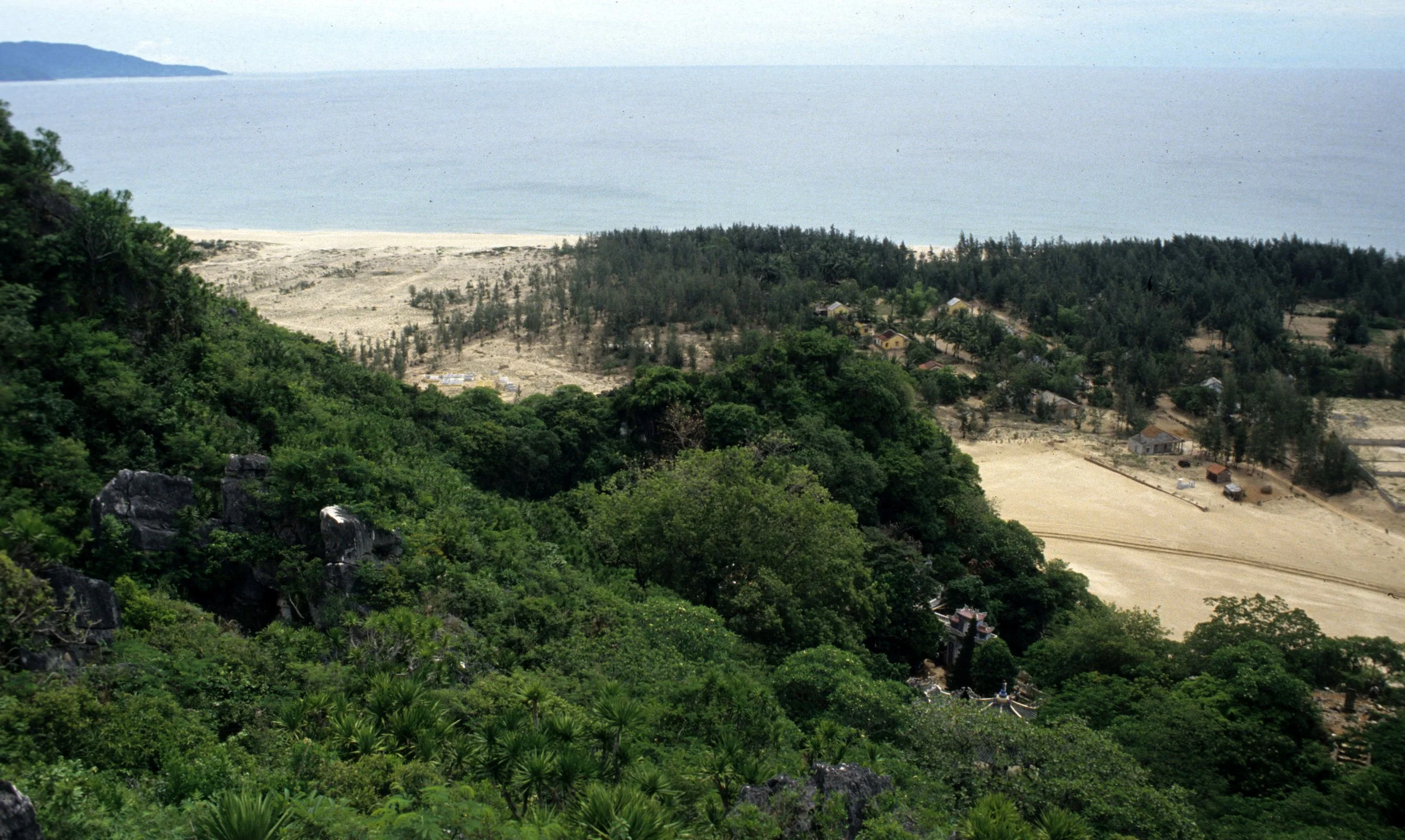 DANANG - CHINA BEACH.jpg