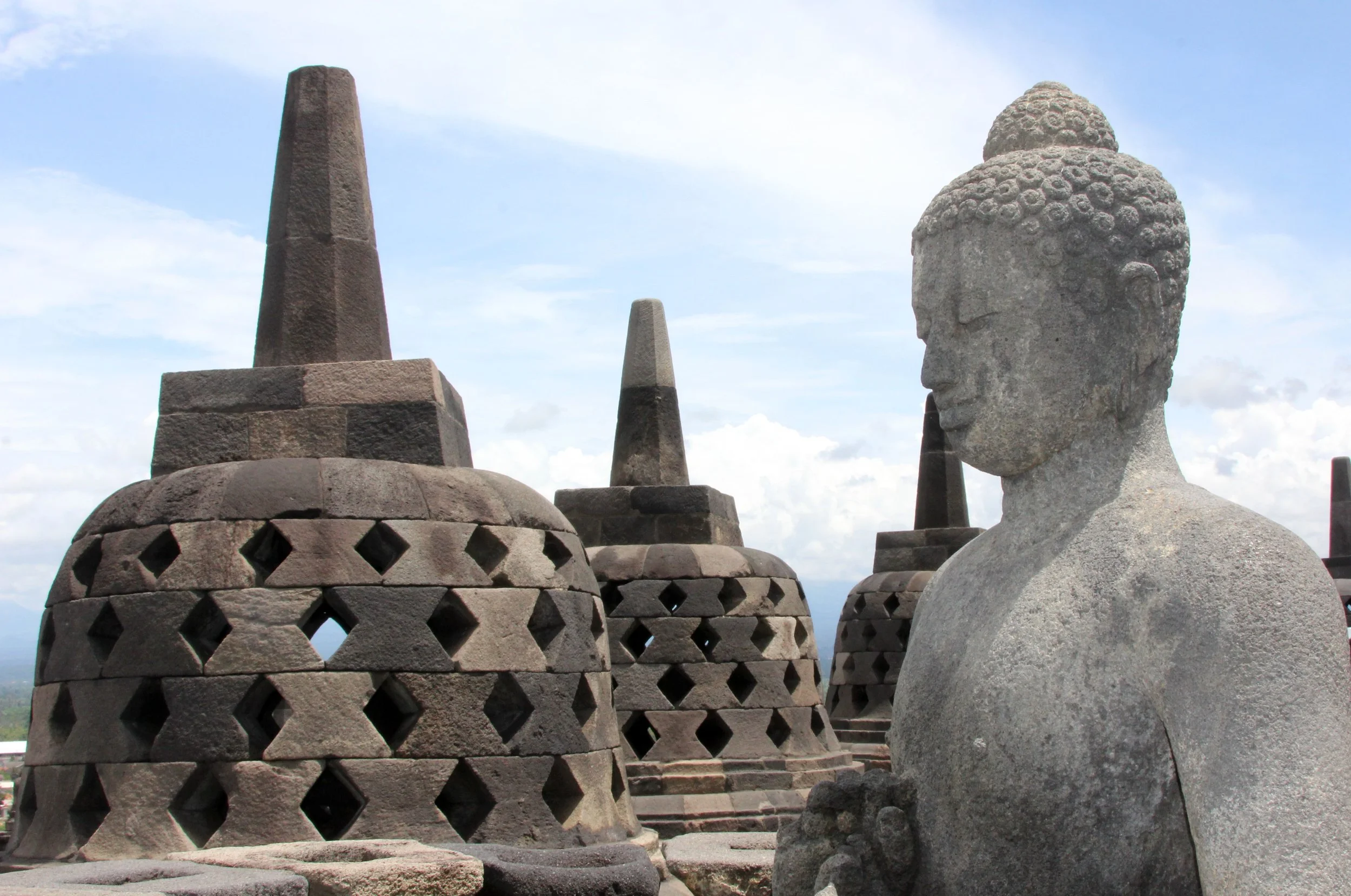 BOROBUDUR TEMPLE - YOGYAKARTA INDONESIA (17).JPG