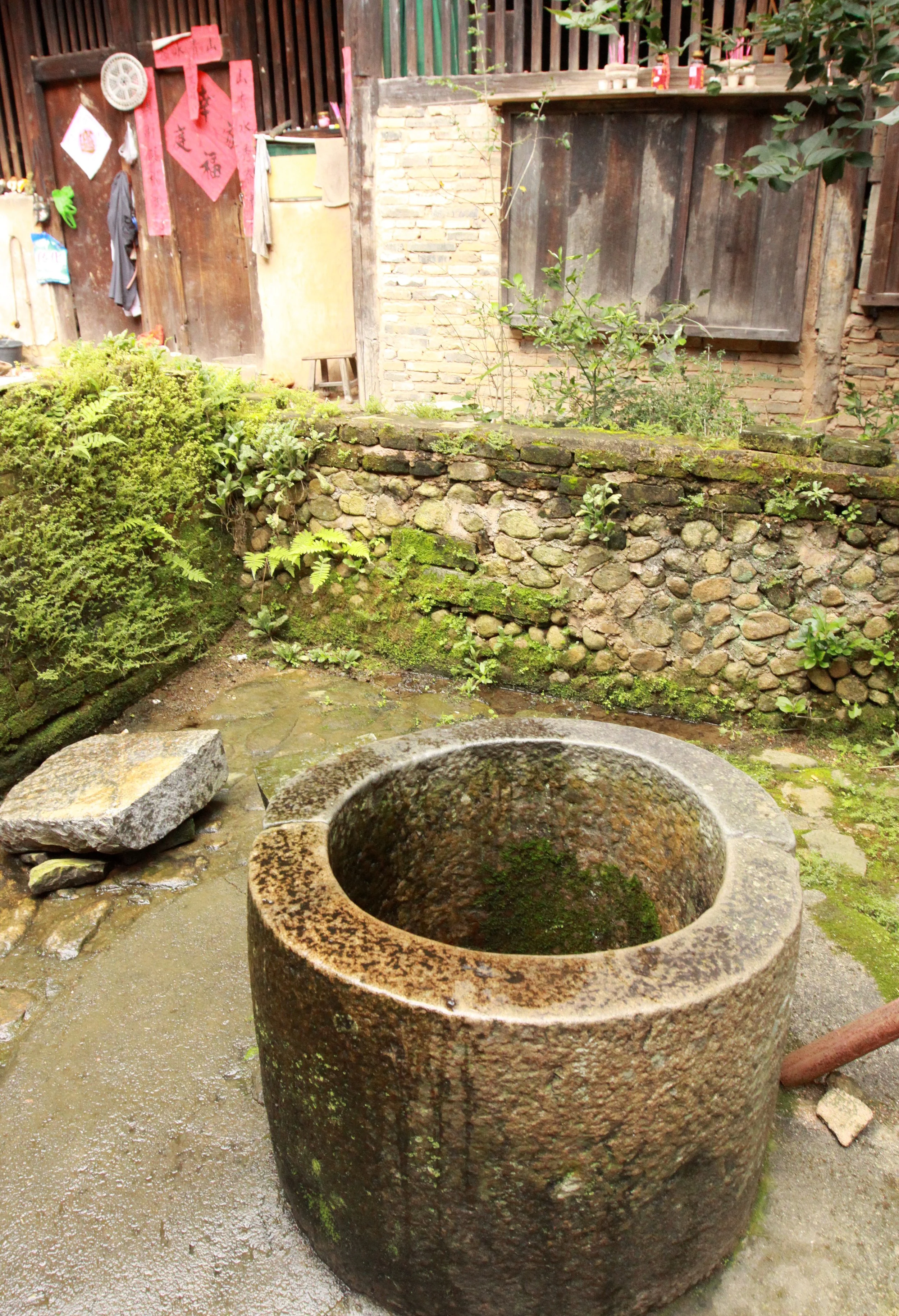 CHENGQILOU HAKKA VILLAGE - FUJIAN CHINA (93).JPG