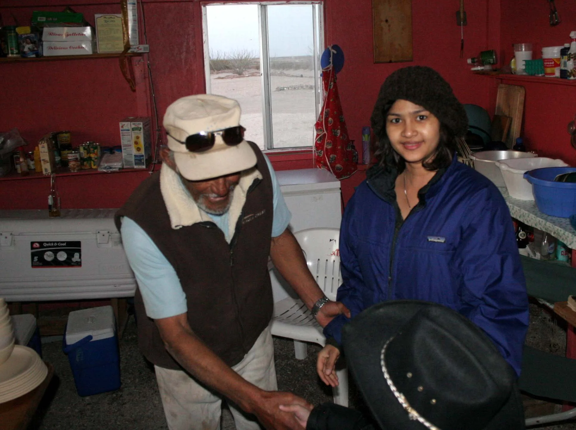 SAN IGNACIO LAGOON BAJA MEXICO - PACHICOS CAMP - SENOR PACHICO DE MAYOR HIMSELF (2).JPG