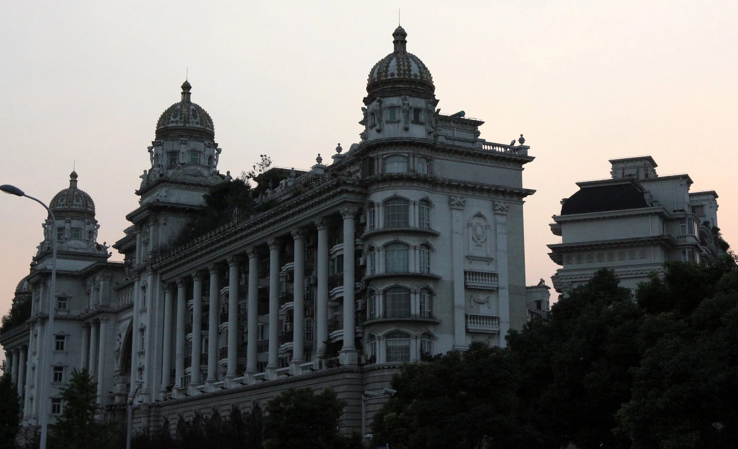 2010-10-5 JINGQIAO APARTMENTS - SHANGHAI (2).JPG