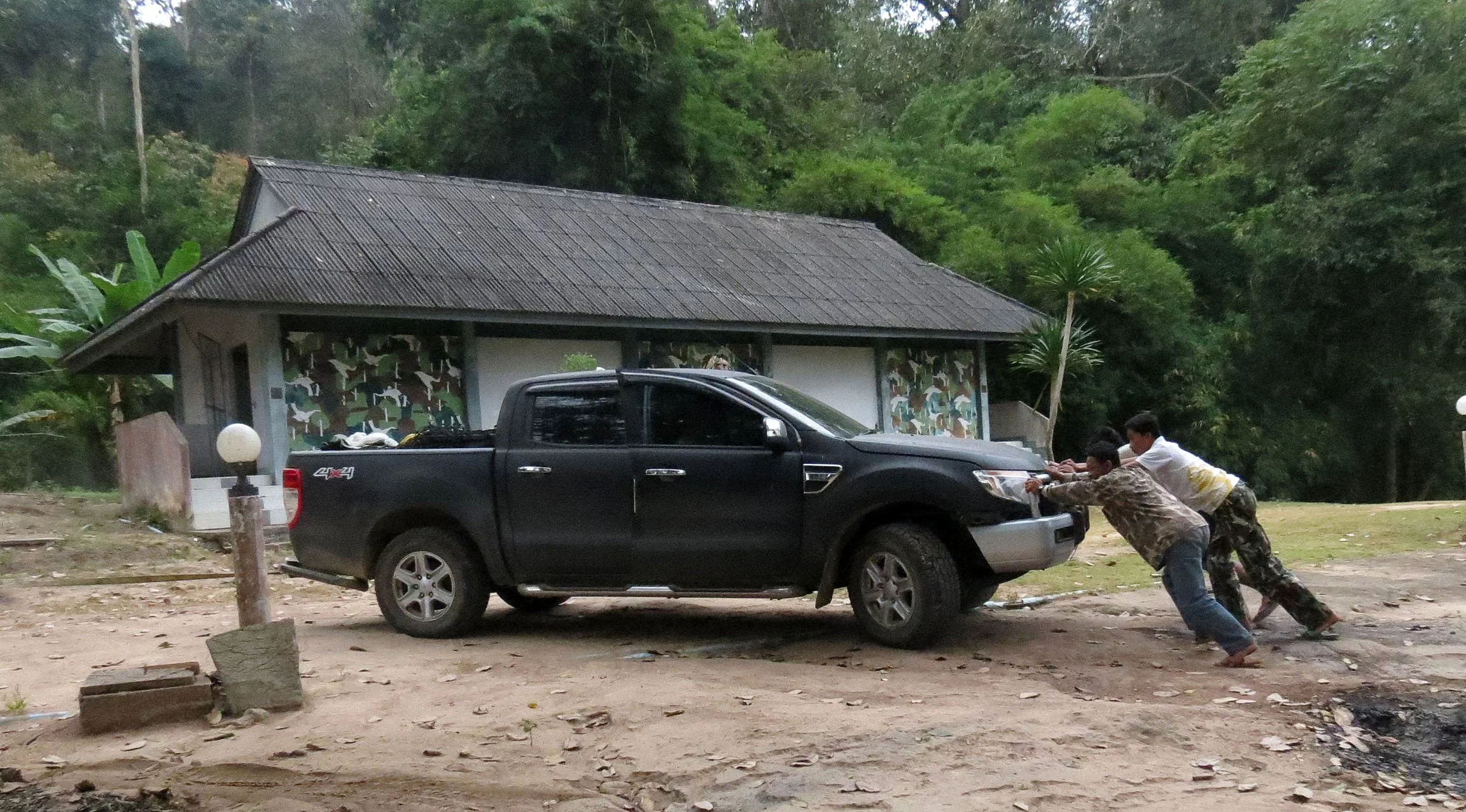 2014 Huai Kha Khaeng Bruce Kekule Trip (20).JPG