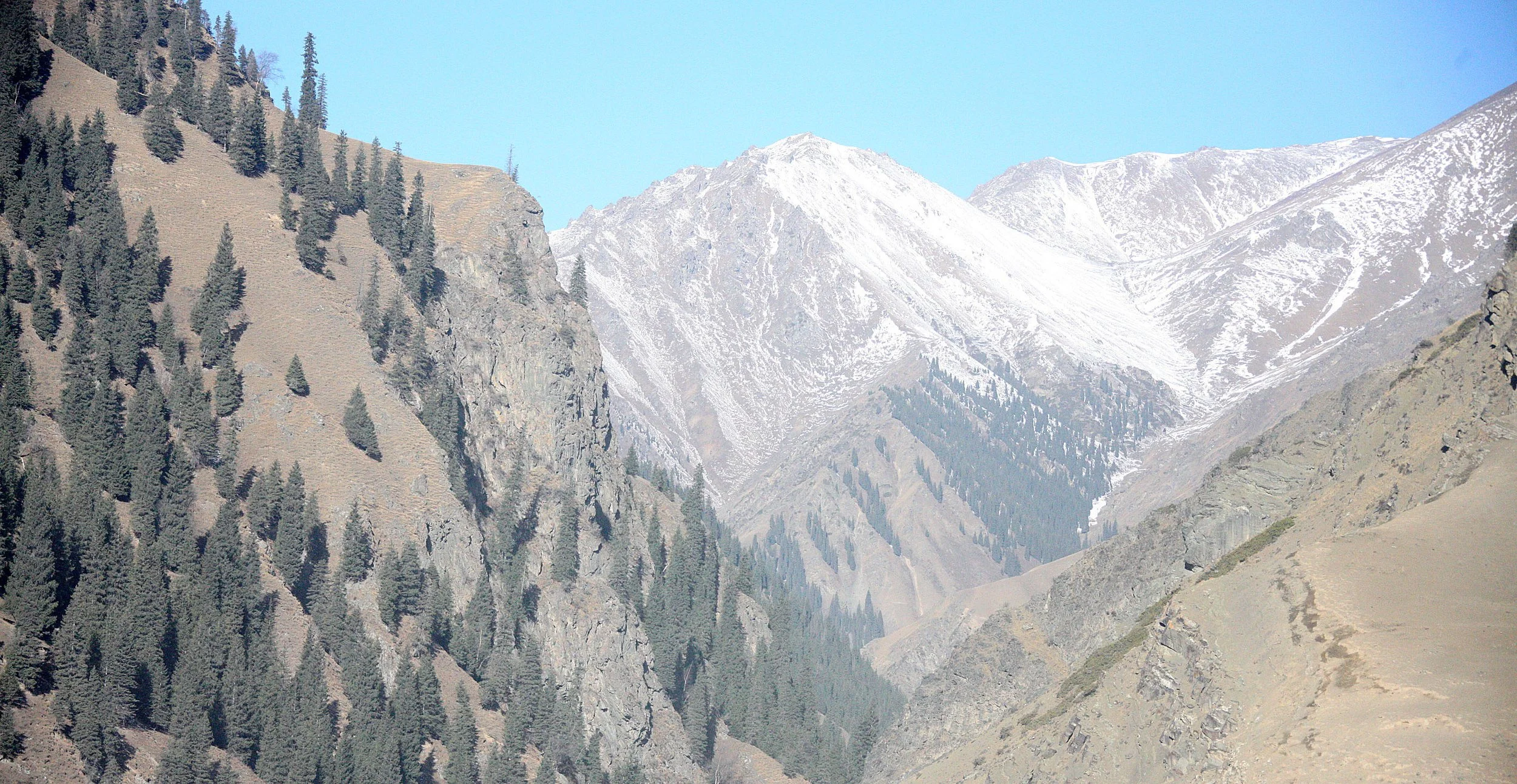 TIANSHAN MOUNTAINS - XINJIANG CHINA - ROUTE 216 (50).JPG